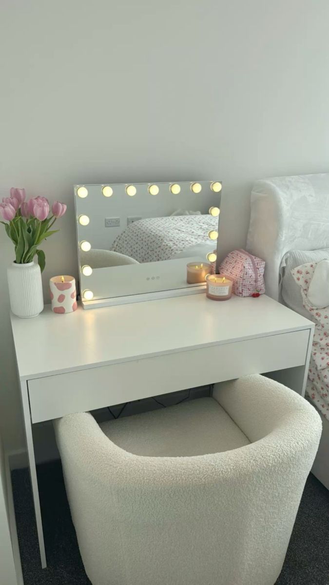 Desk Vanity’s, Cream Vanity Desk, Cute Small Vanity Desk, Light Pink Vanity Desk, Cute Vanity Inspo, Aesthetic Vanity Chair, Cute Ikea Vanity