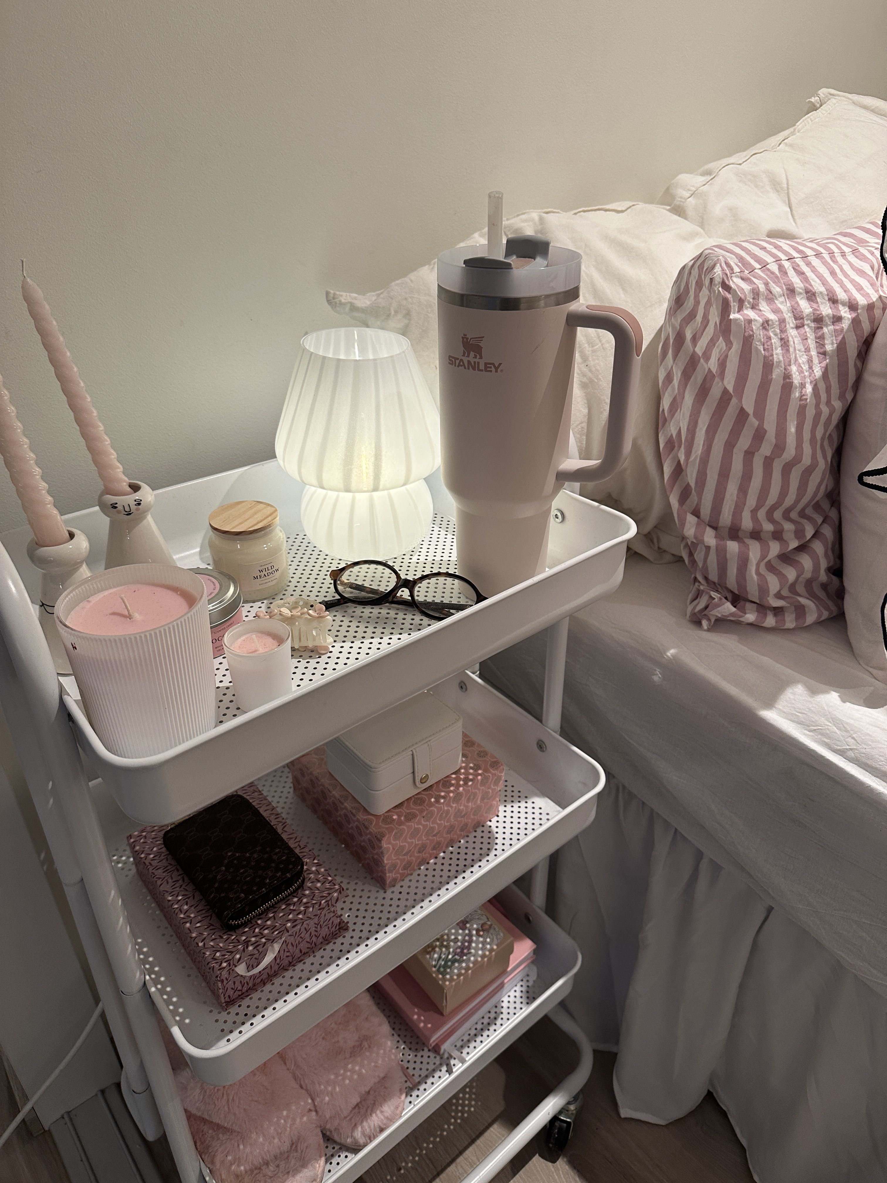 Cart Bedroom, Cart Nightstand, Cart Decorating Ideas, Bedroom Cart Ideas, Ikea Cart Ideas, Bedroom Trolley Ideas, Rolling Cart Ideas