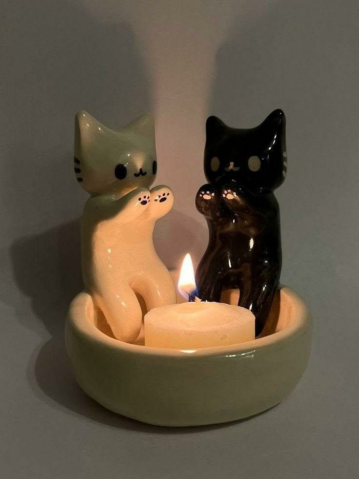 Cute Cat Pottery Decor, Clay Ideas Cat, Cat Clay Ideas, Cute Ceramic Cat Decor, Clay Candles, Cat Clay Art Ideas