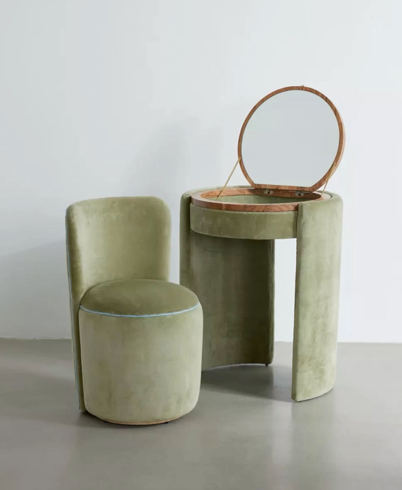 Vanity Swivel Chair, Vanity Ideas Bedroom Small Spaces, Vanity Ottoman, Unique Makeup Vanity, Unique Vanity Table, Round Vanity With Chair