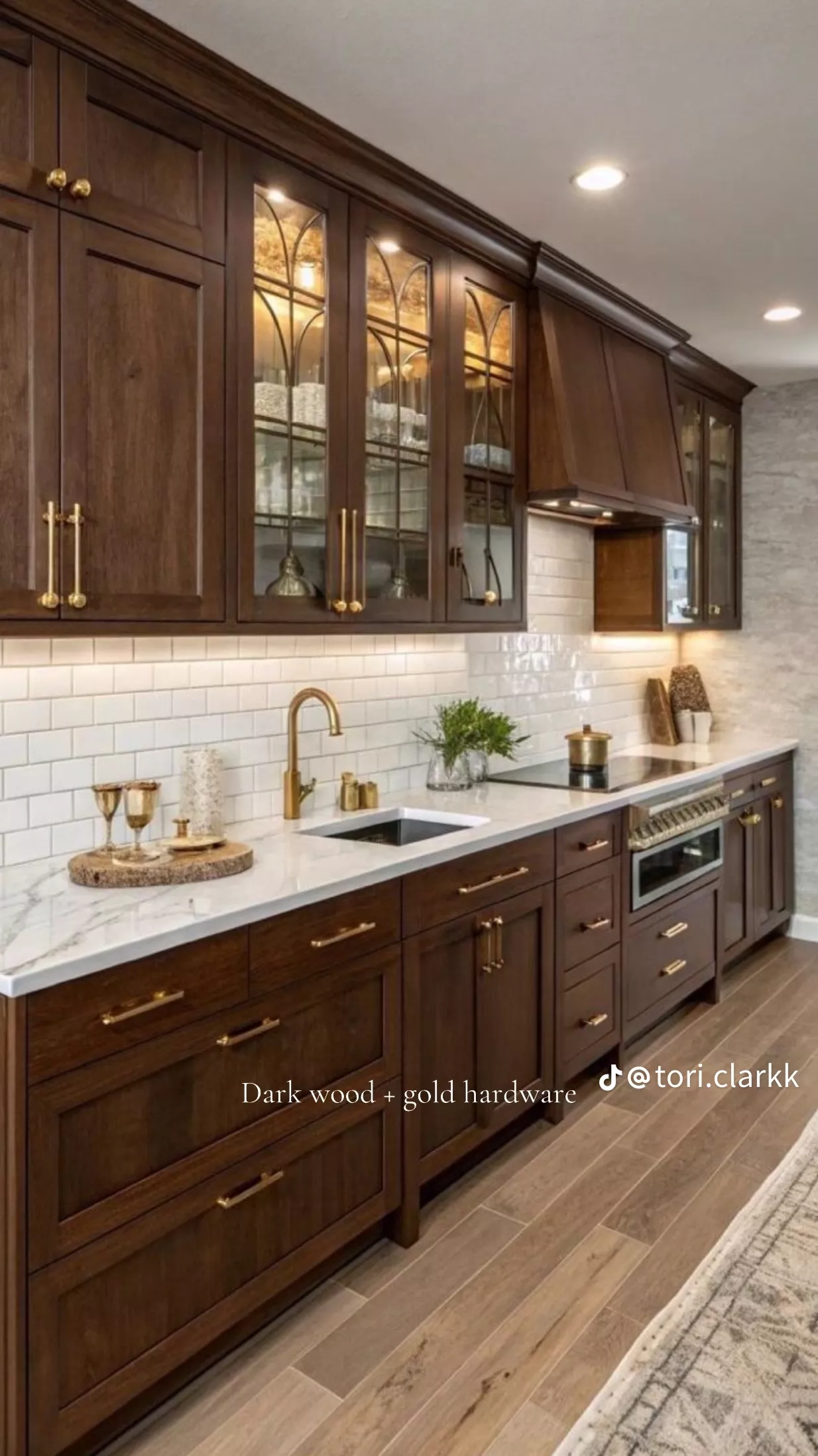 White Wooden Kitchen Decor and Organization Inspiration