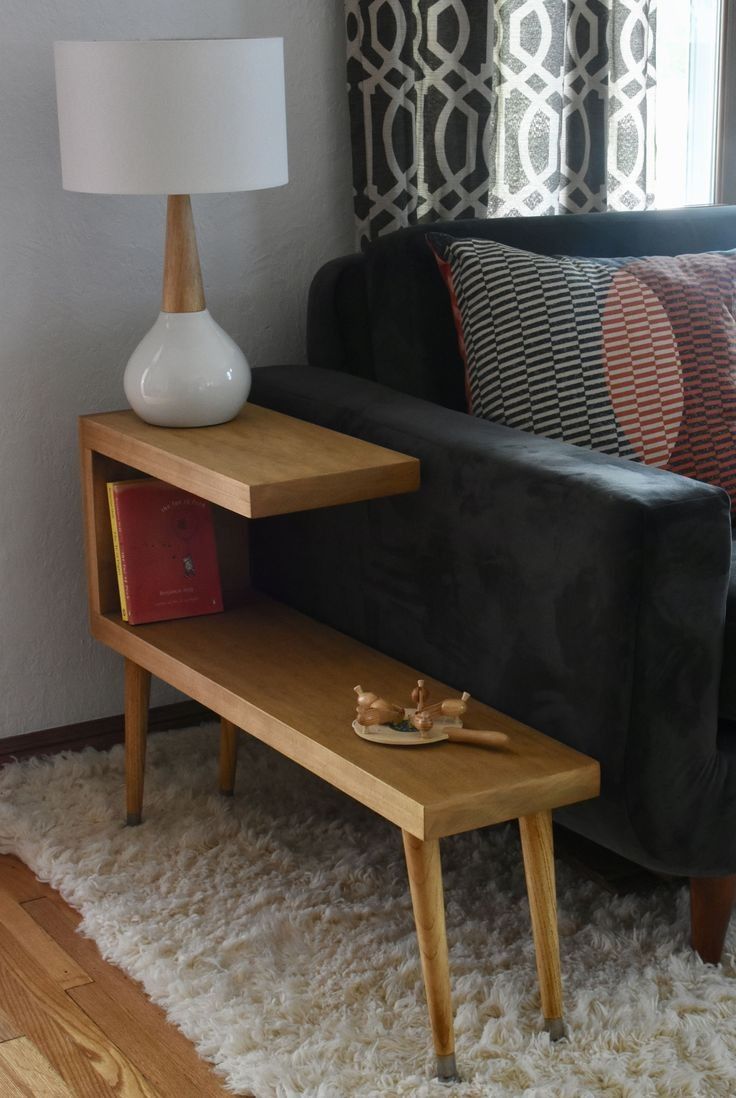 Cool Furniture Ideas, Narrow Living Room Coffee Tables, Couch With Table, Beside Sofa Decor, End Table Ideas, Living Room Small Table, Side Table Living Room, Side Sofa Table