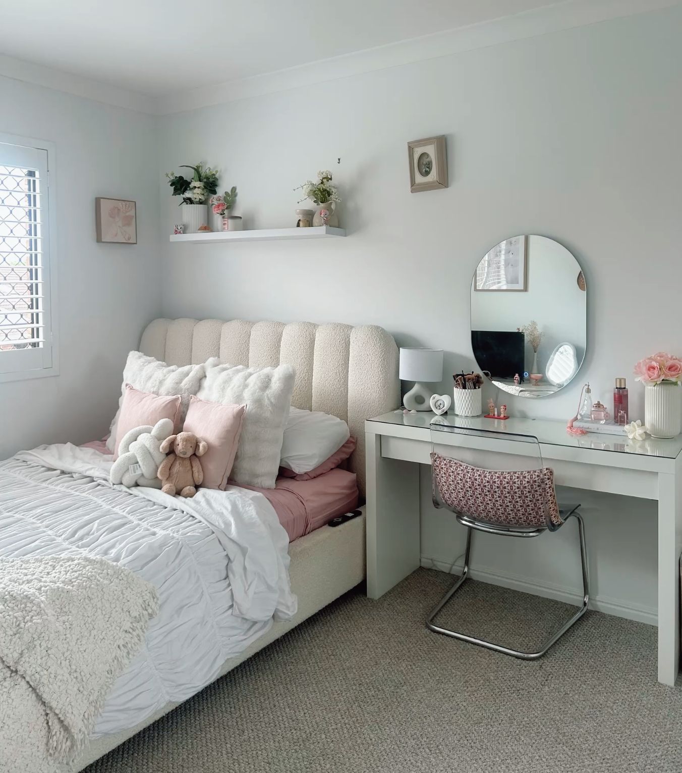 Aesthetic pink bedroom