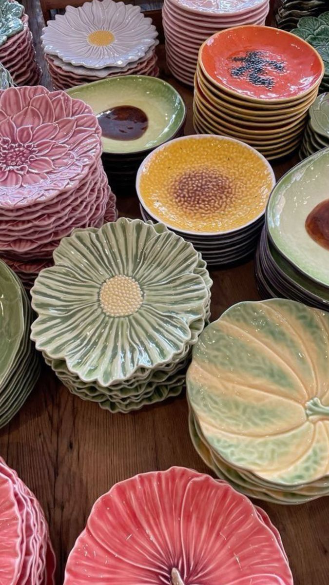 Fruit Shaped Dishes, Funky Plates And Bowls, Fruit Shaped Plates, Bordallo Pinheiro Plates And Bowls, Colorful Ceramic Tableware Collection, Colorful Ceramic Plate Décor