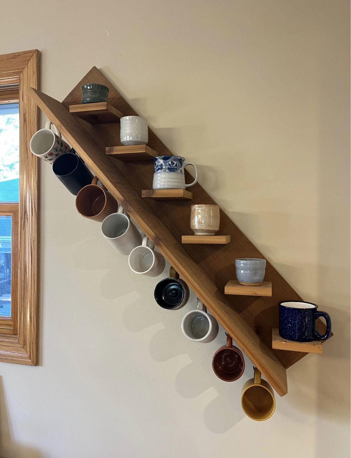 Diy Cup Shelf, Coffee Mug Holder Ideas, Mugs Display, Mugs Display Ideas, Coffee Mug Shelf Diy, How To Display Coffee Mugs, Creative Mug Storage