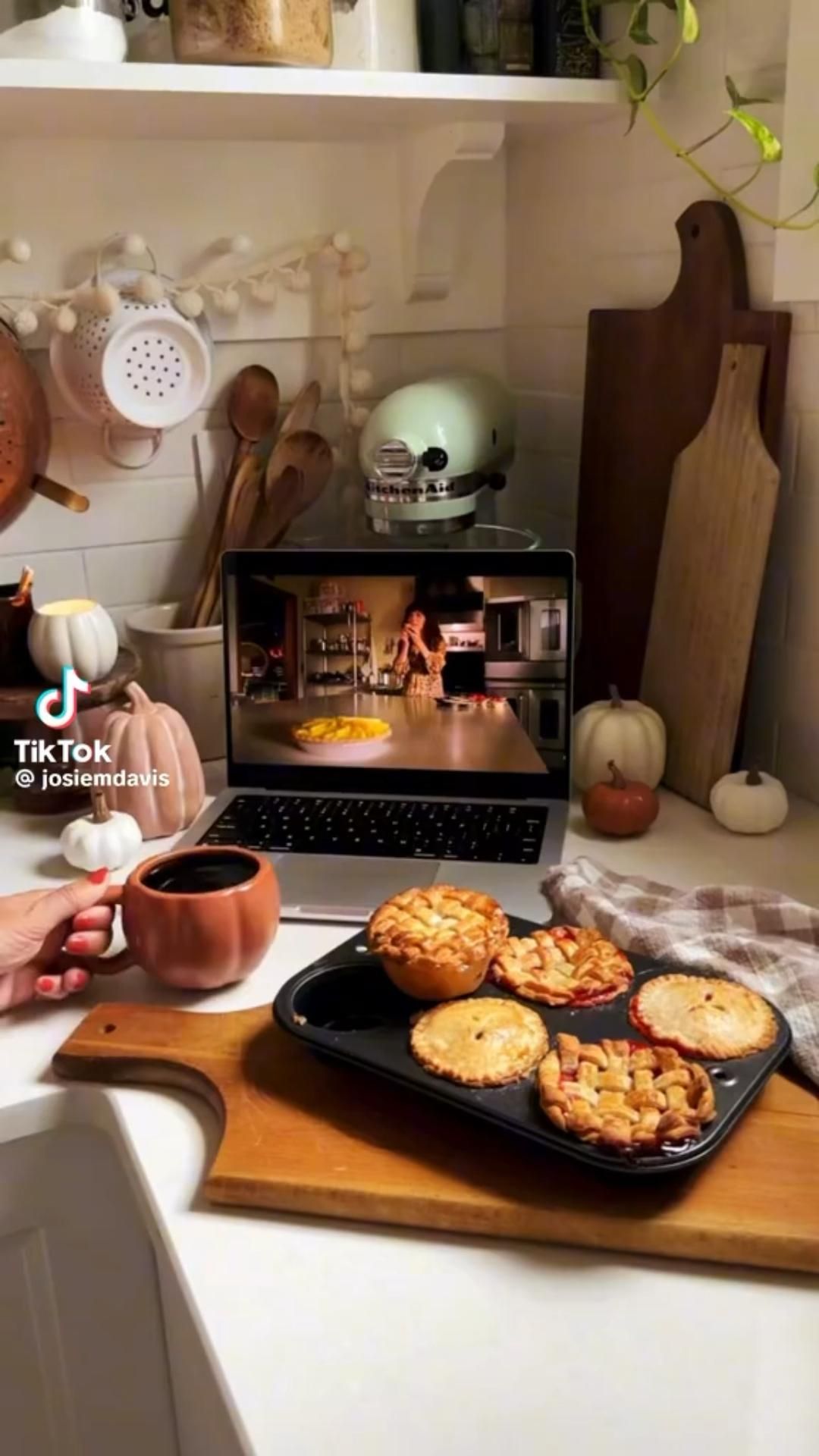 Fall Kitchen Decor and Cozy Home Inspiration