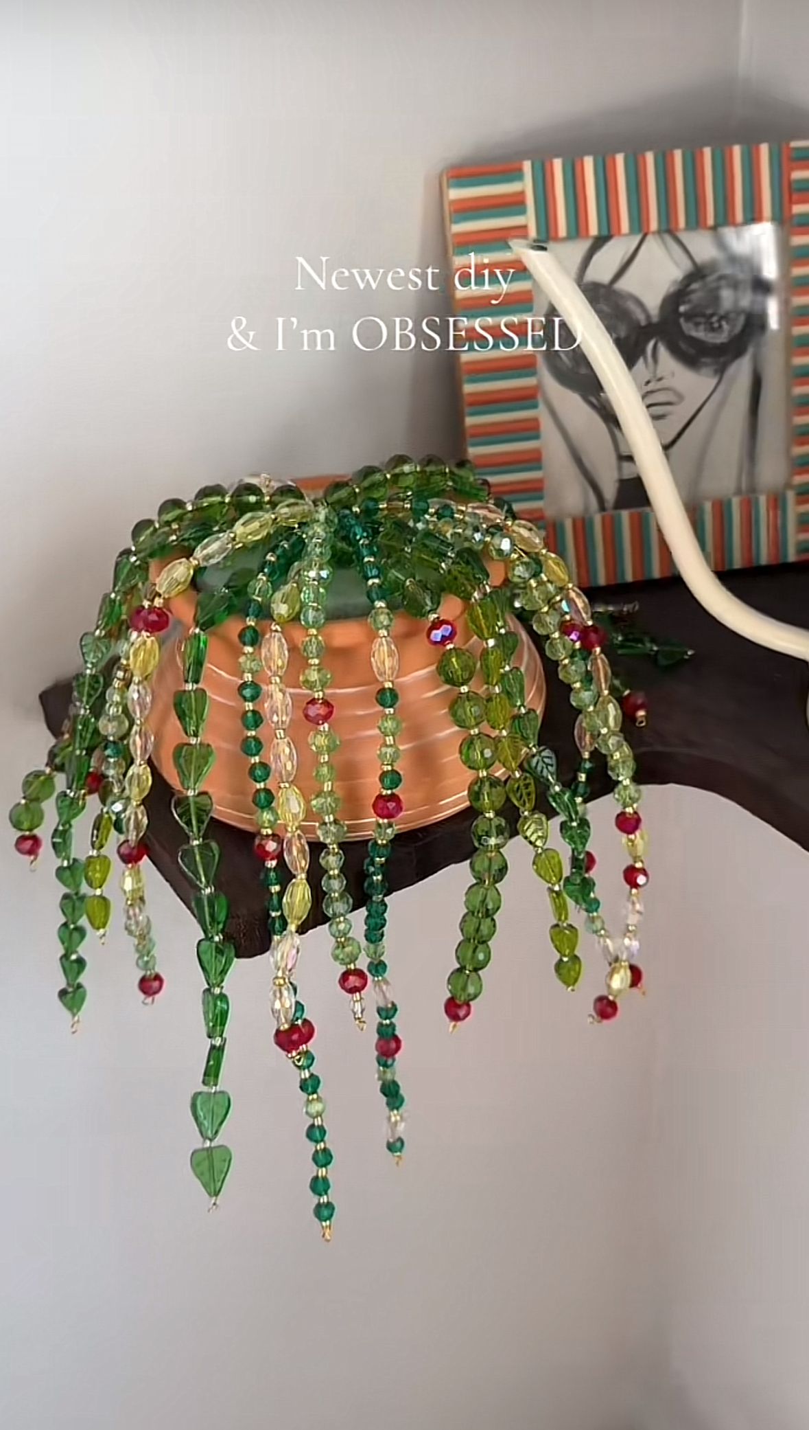 Bead Arr, Flower Pot Beads, Craft Things To Do, Cute Decor Crafts, Crafts For Gifts For Adults, Crafts With Beads For Adults, Fun Cheap Crafts For Adults