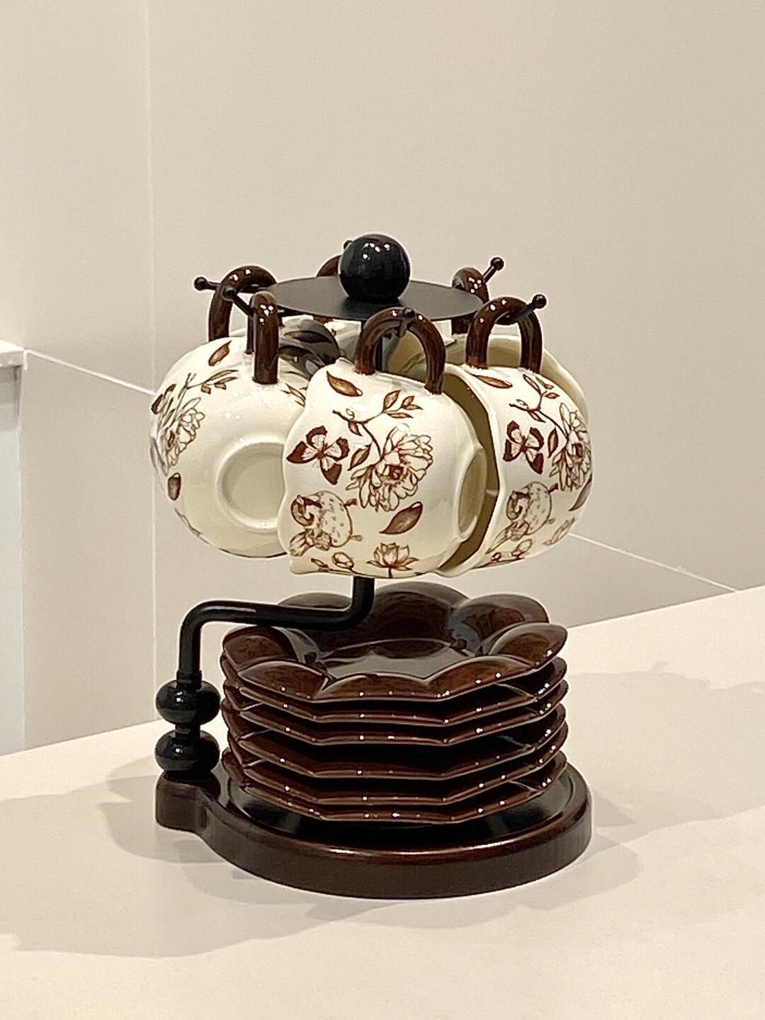 Cool Kitchenware, Cute Dinnerware, Pretty Dishes, Dinnerware Sets Luxury, Cute Dishware, Kitchen Accessories Aesthetic