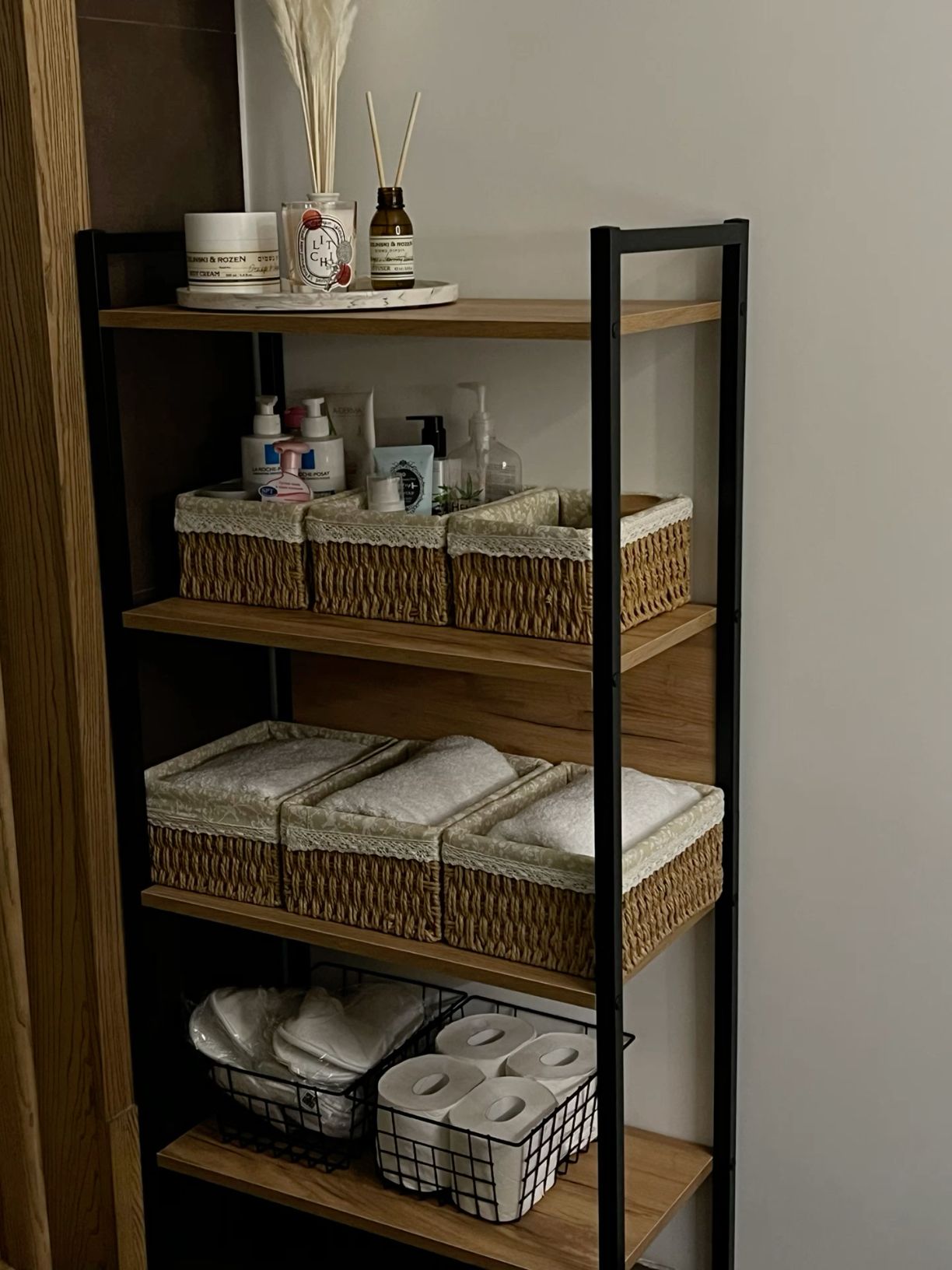 Small Bathroom Decor, Bathroom Decor Apartment, Apartment Living Room Design, Future Apartment Decor, Dream Apartment Decor, Apartment Decor Inspiration