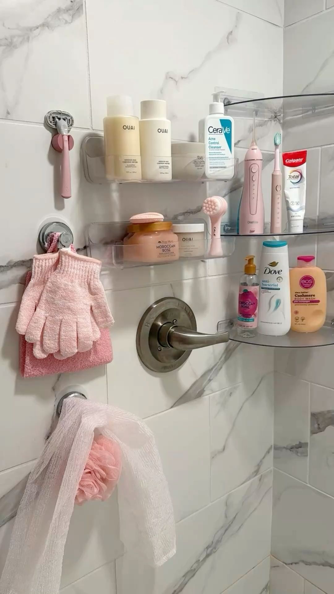 Bathroom Organization Cabinets, Skincare Set Up, Bathroom Ideas Small Apartment, Beauty And Self Care, Bathroom Hygiene Organization