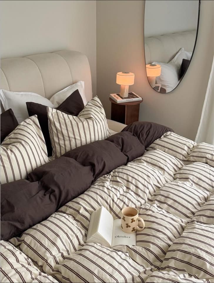 Valentines Bedroom Decorations, Aethstetic Bedding, Bed Sheets Combo, Brown Striped Duvet Cover, Bed Set Ideas Cozy, Bedroom With Couches