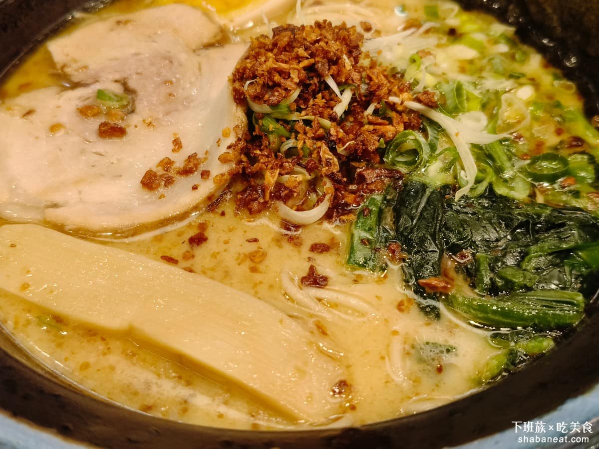 樂麵屋大直美麗華店 樂麵屋大直美麗華店菜單 樂麵屋大直美麗華店推薦 中山區美食 中山美食 喜歡重口味的人，推薦一定要選特濃，不然如果點中等鹹度，可能就會覺得味道變淡。味道都還可以，最大缺點，就是超級油膩。 @下班族的美食計劃