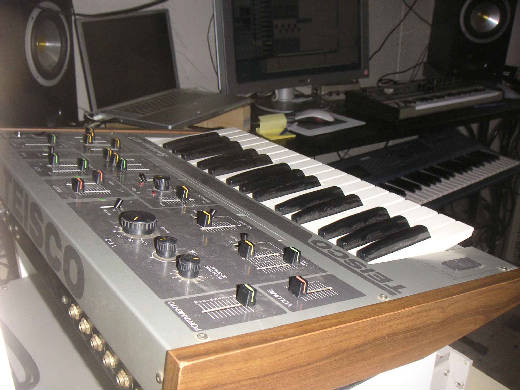 picture of Tiesco Synthesizer 60F at sonicstate.com