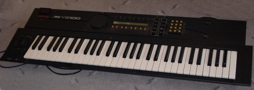 picture of Yamaha YS-100 Synthesizer at sonicstate.com