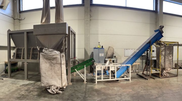 Image of the Twister Depackager & Separator