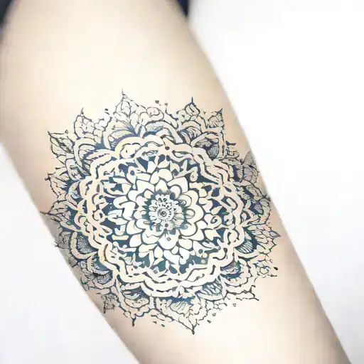 Fine Line Lace Thigh