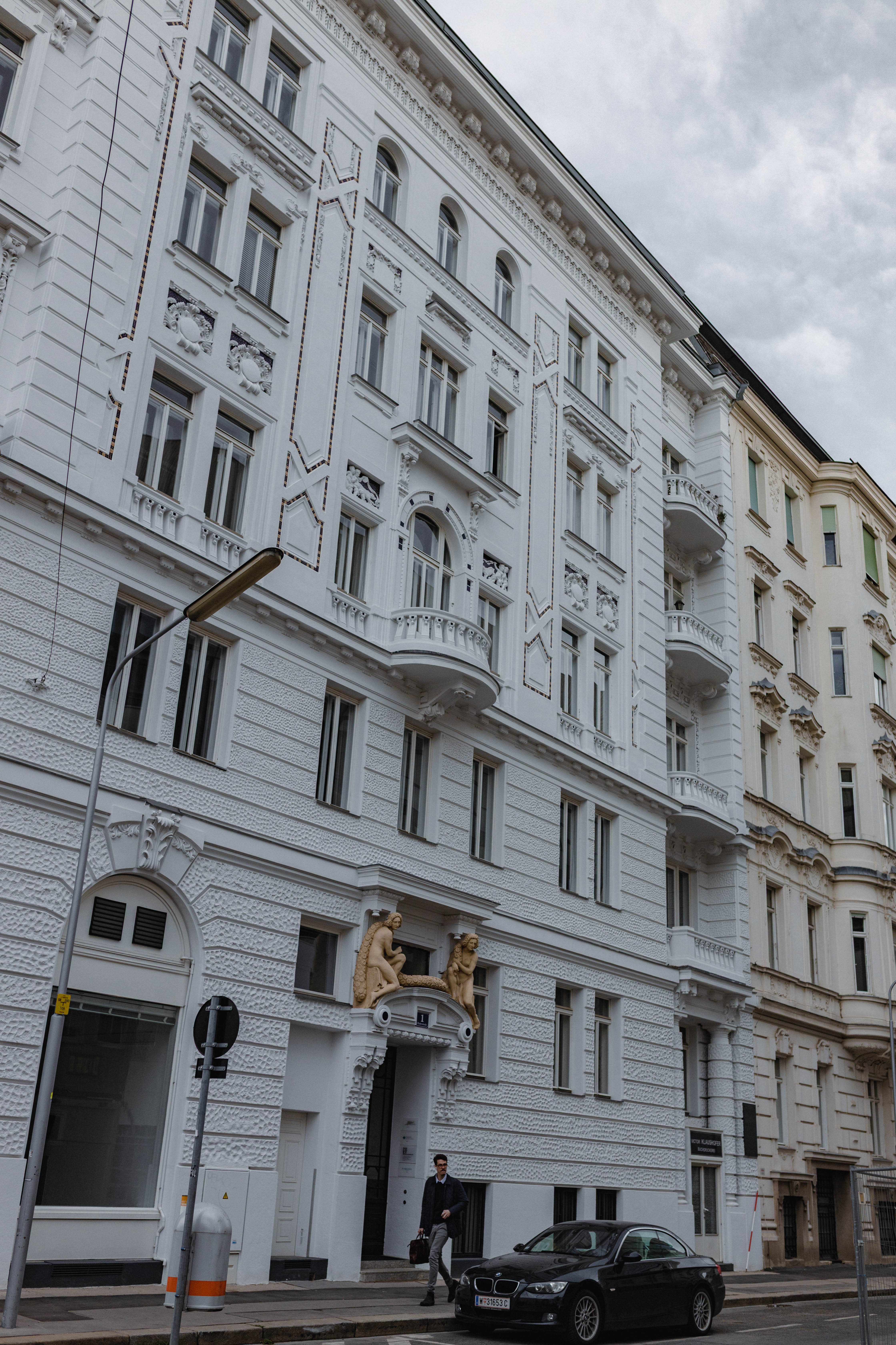Vienna 324