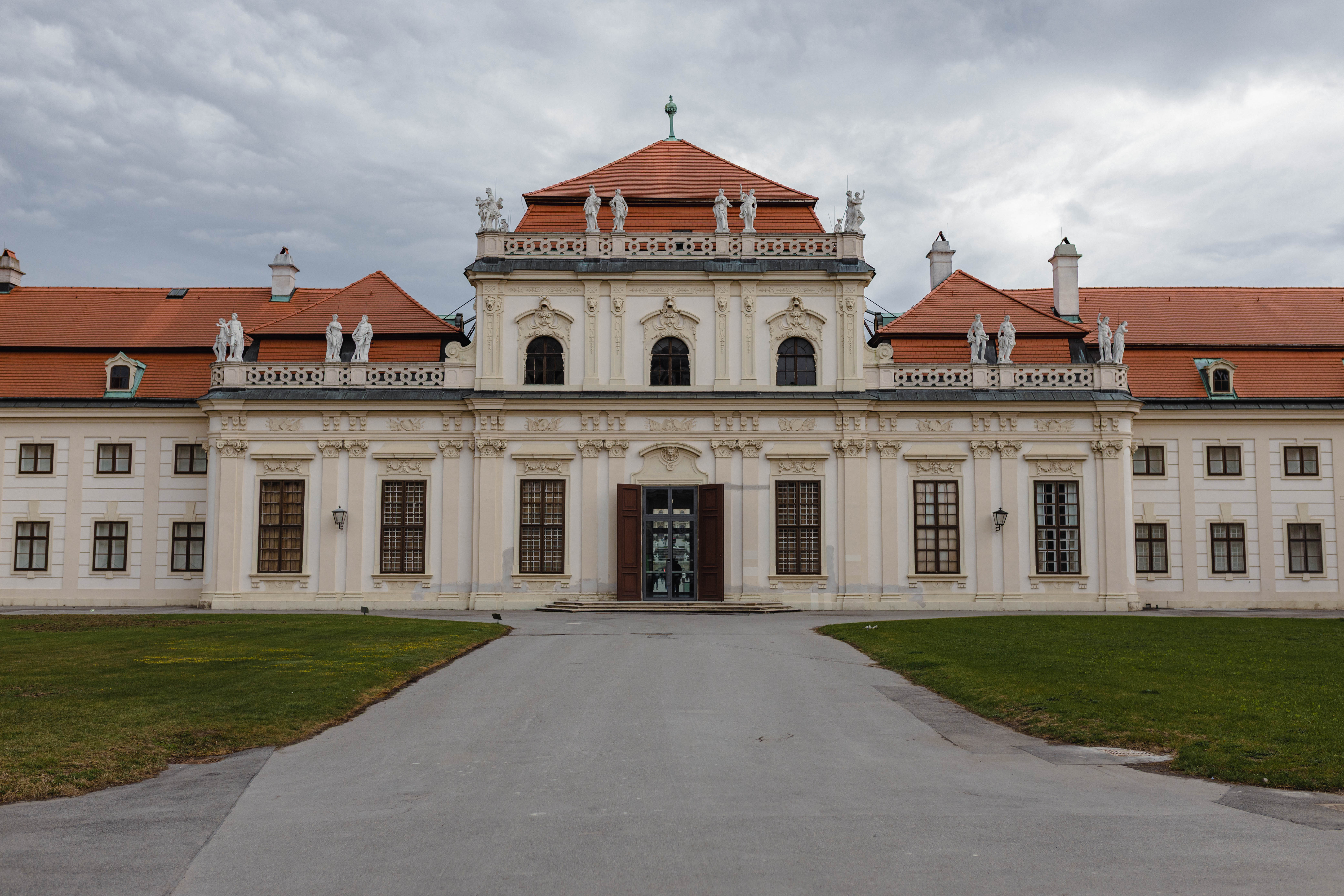 Vienna 348