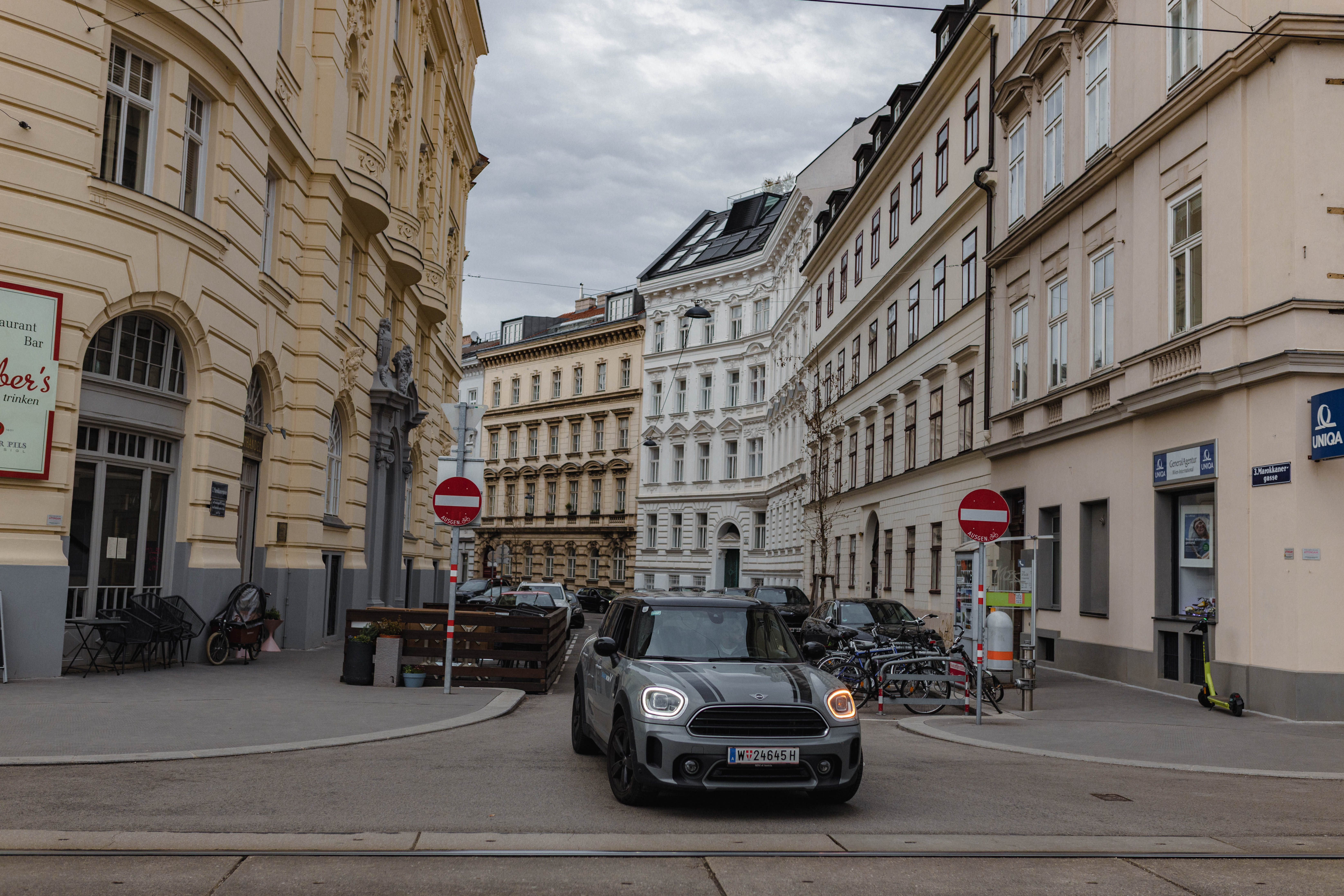 Vienna 351