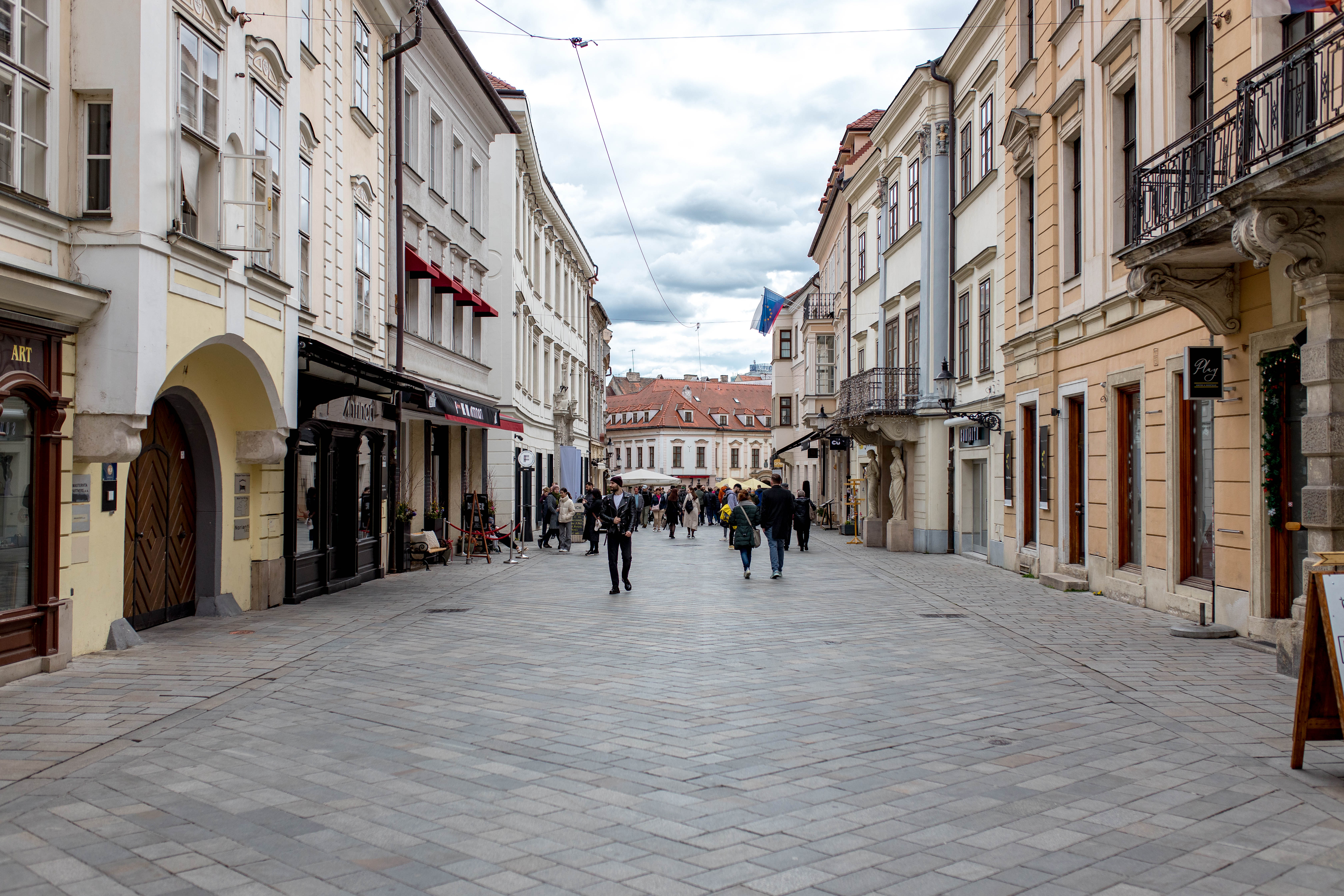 Bratislava 175