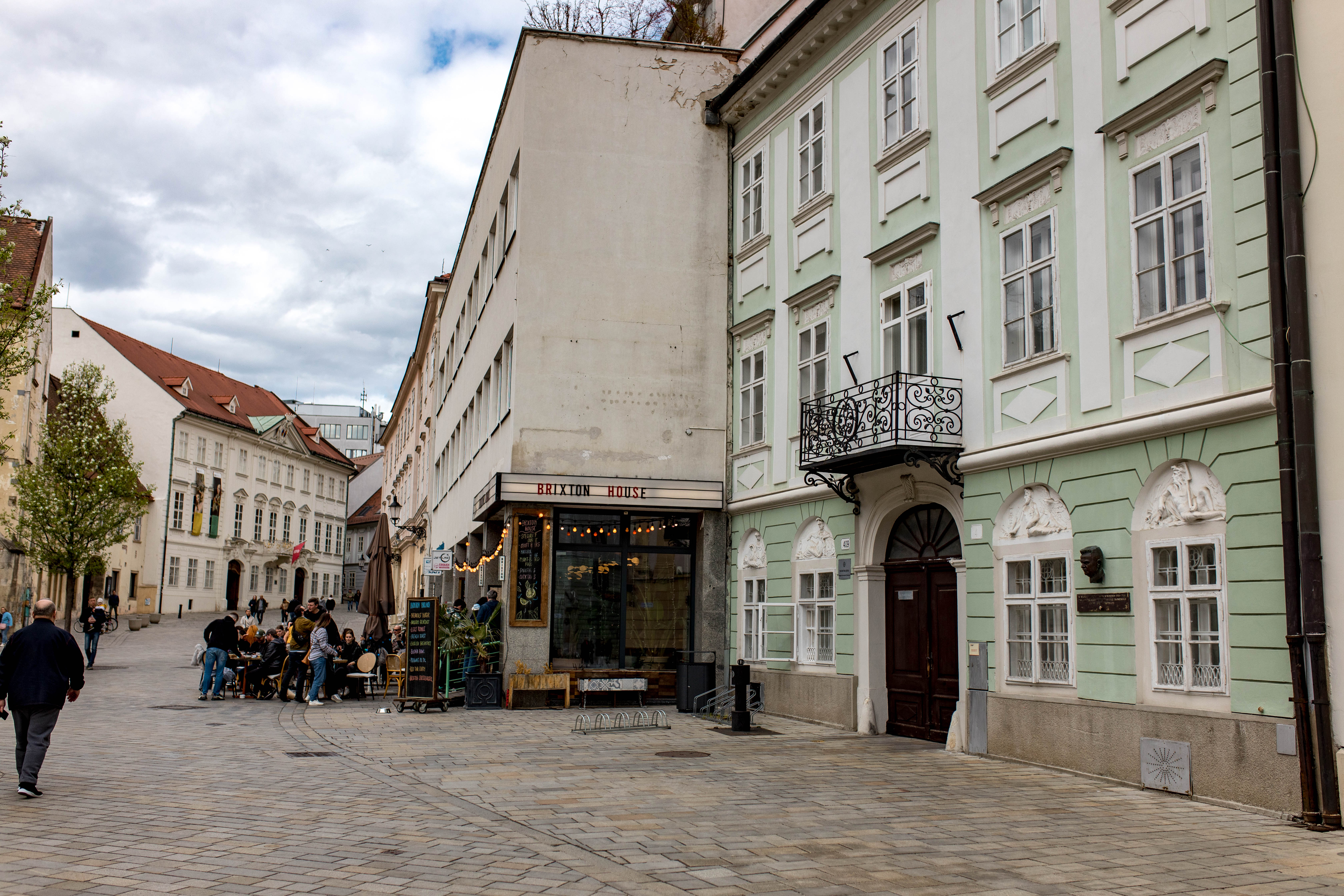 Bratislava 195