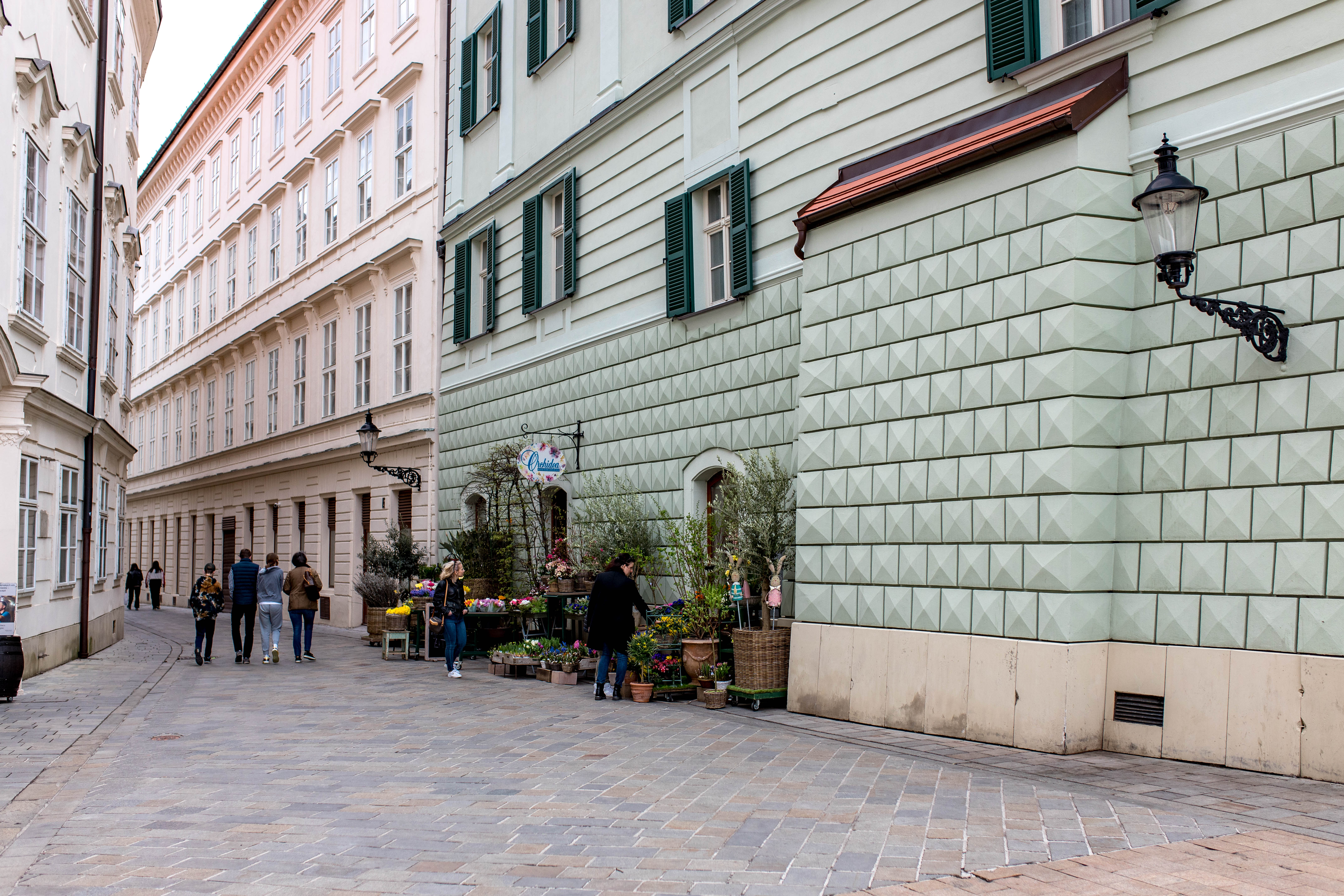 Bratislava 208
