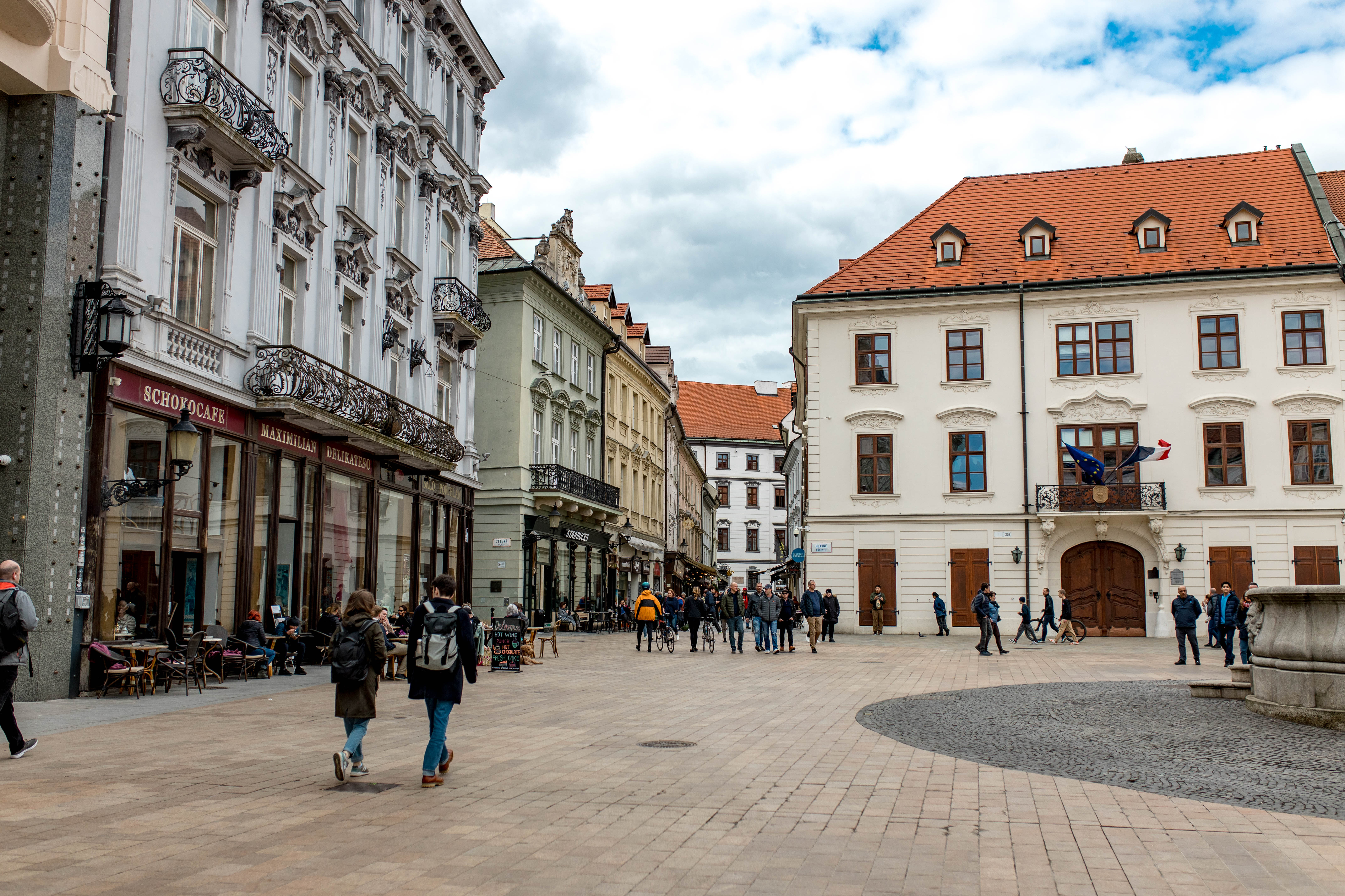 Bratislava 215