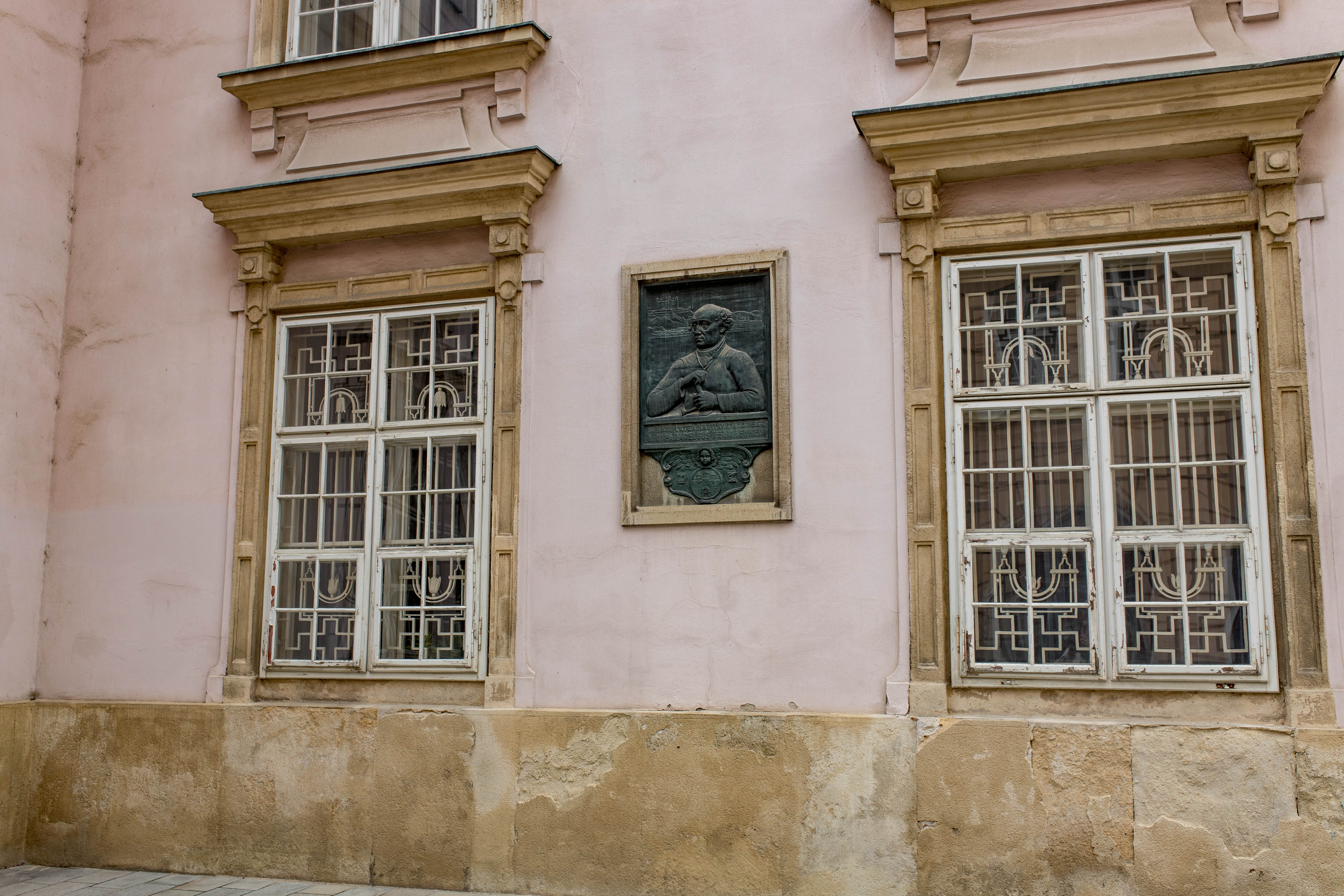 Bratislava 252