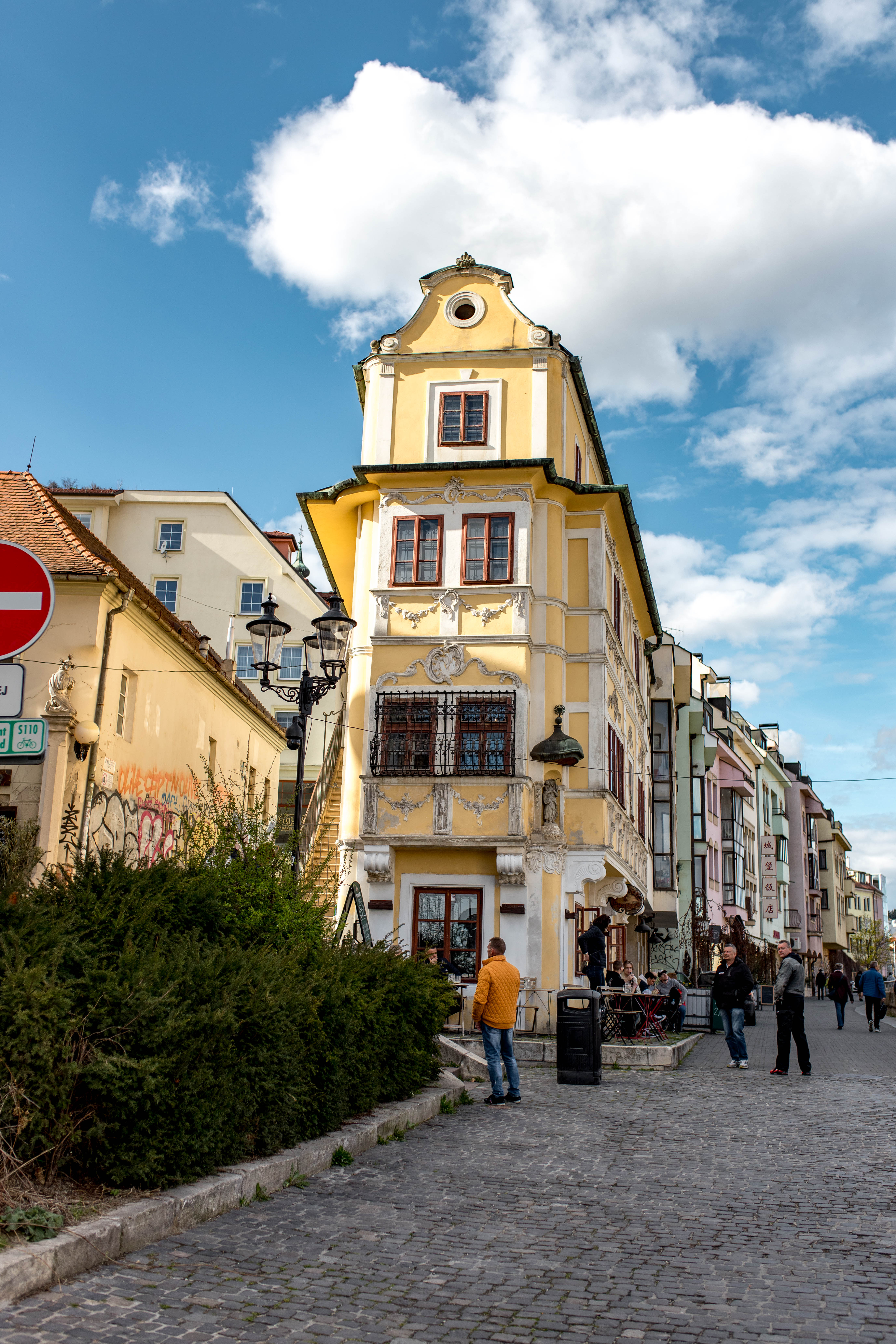 Bratislava 313