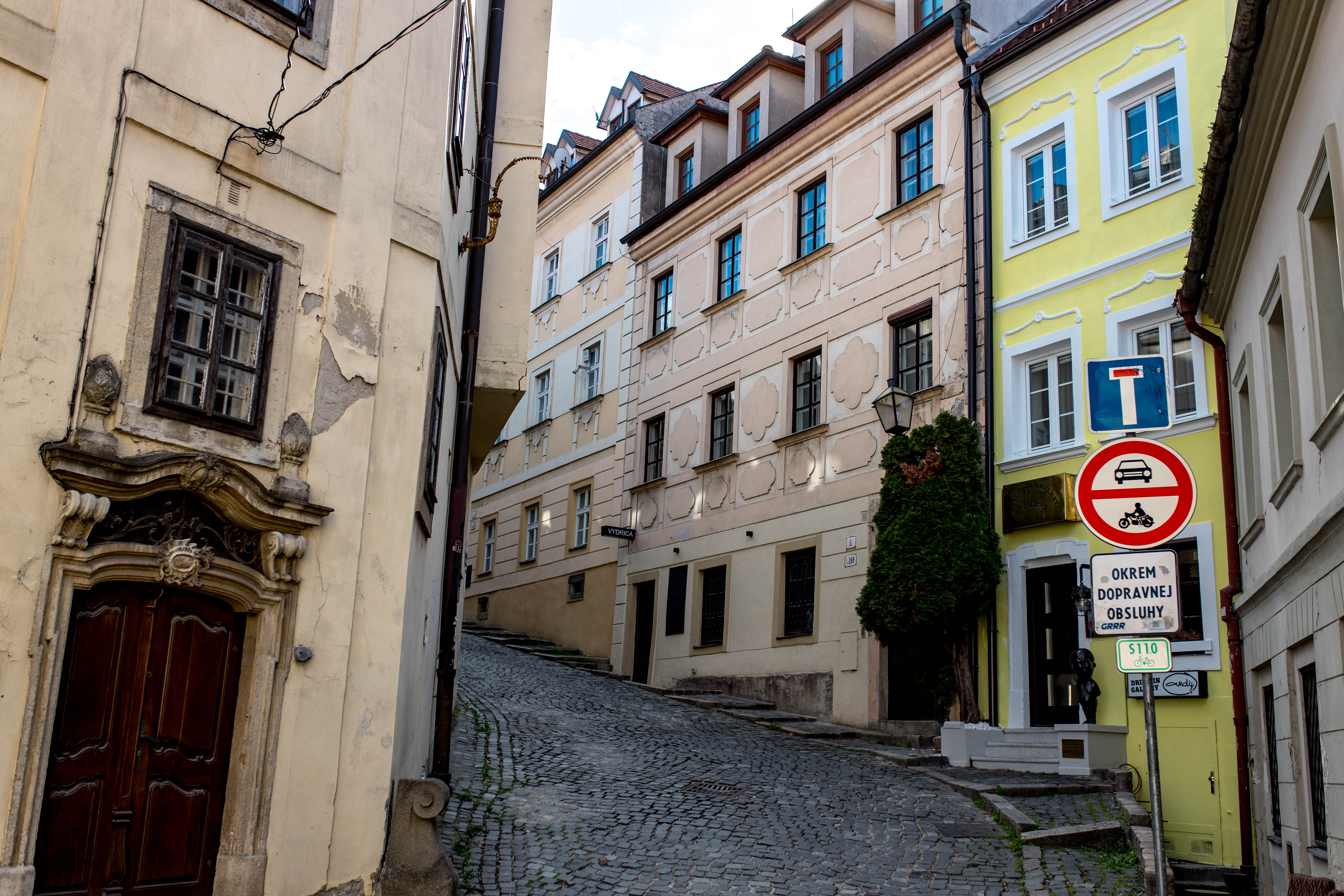 Bratislava 319