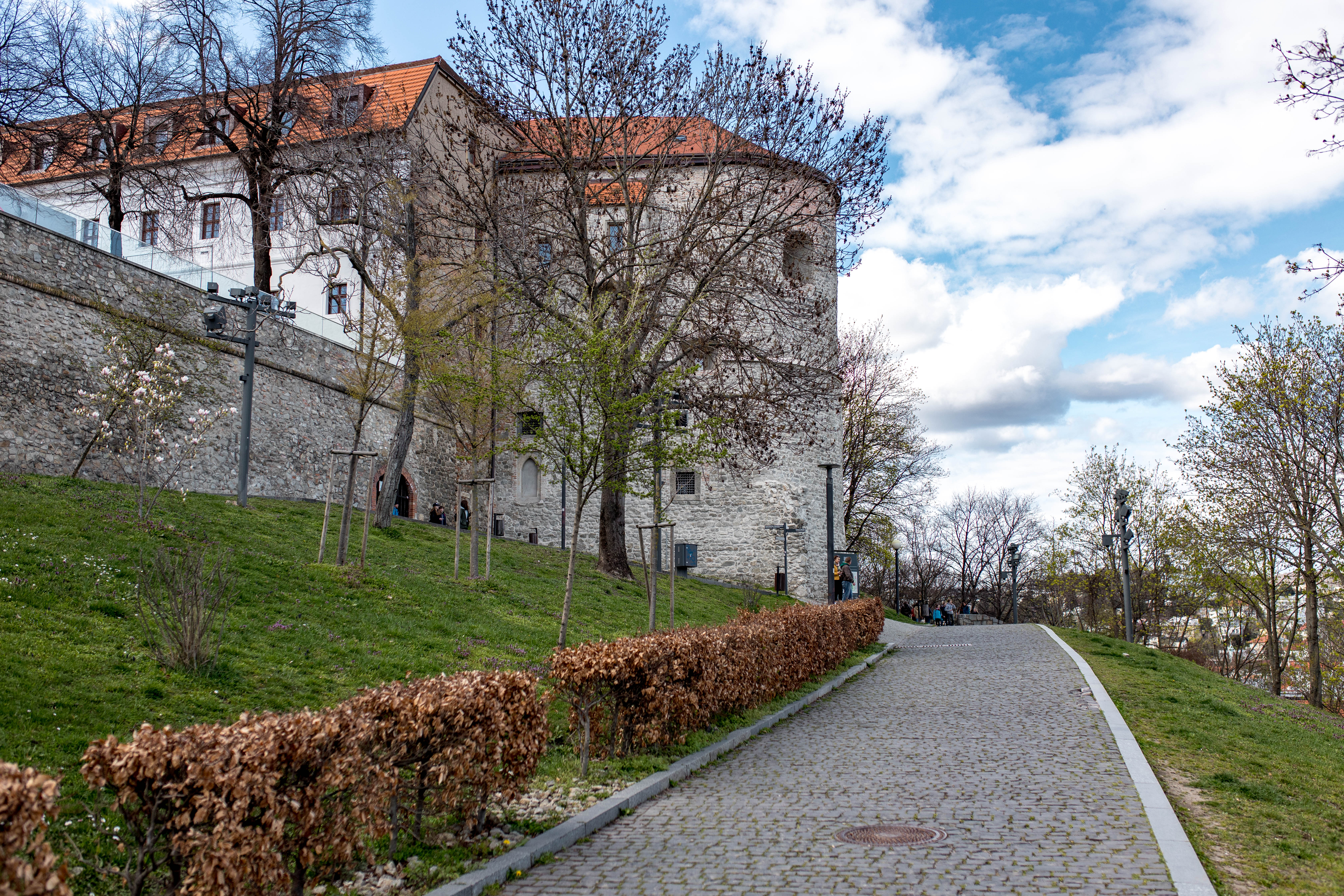 Bratislava 332