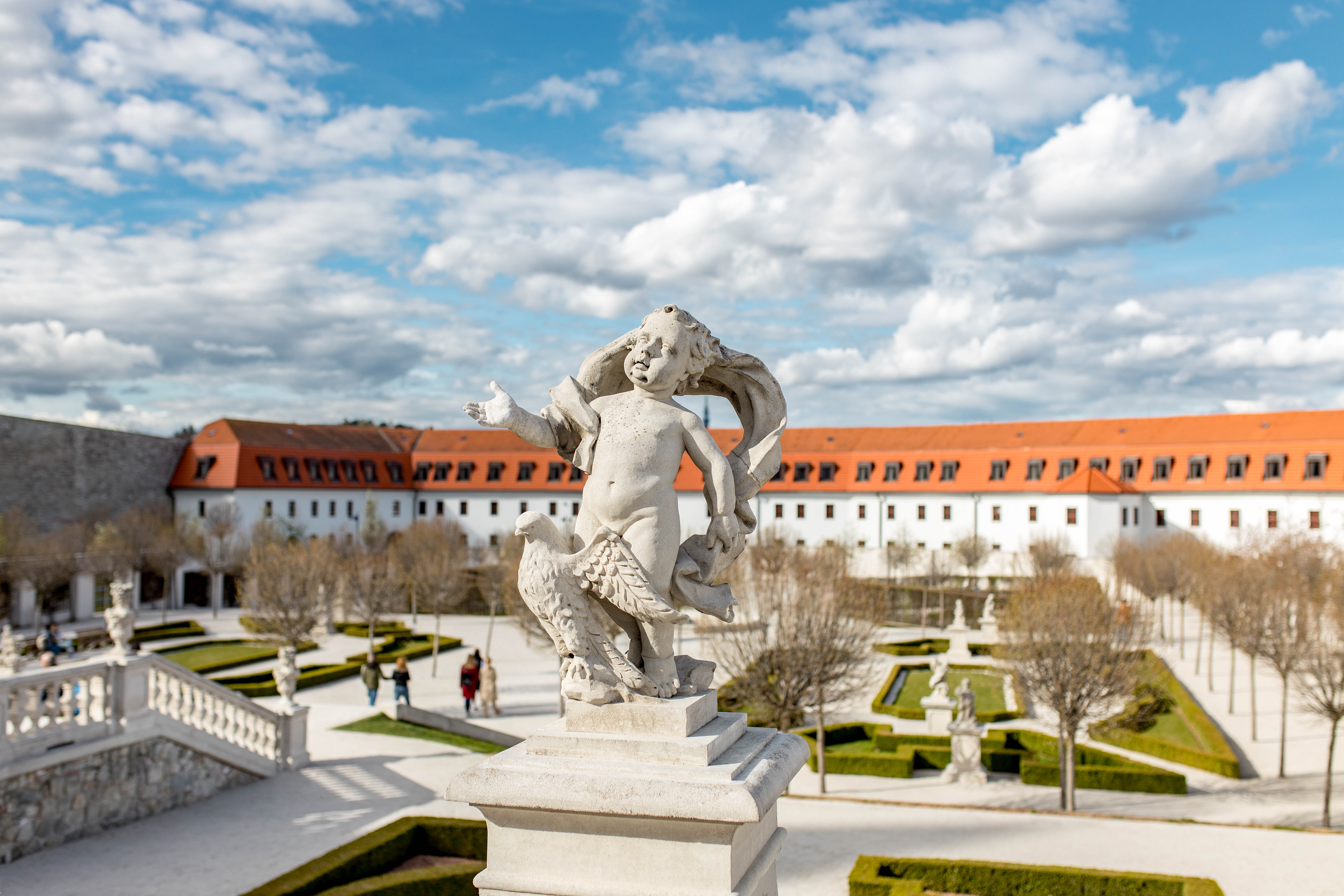 Bratislava 353