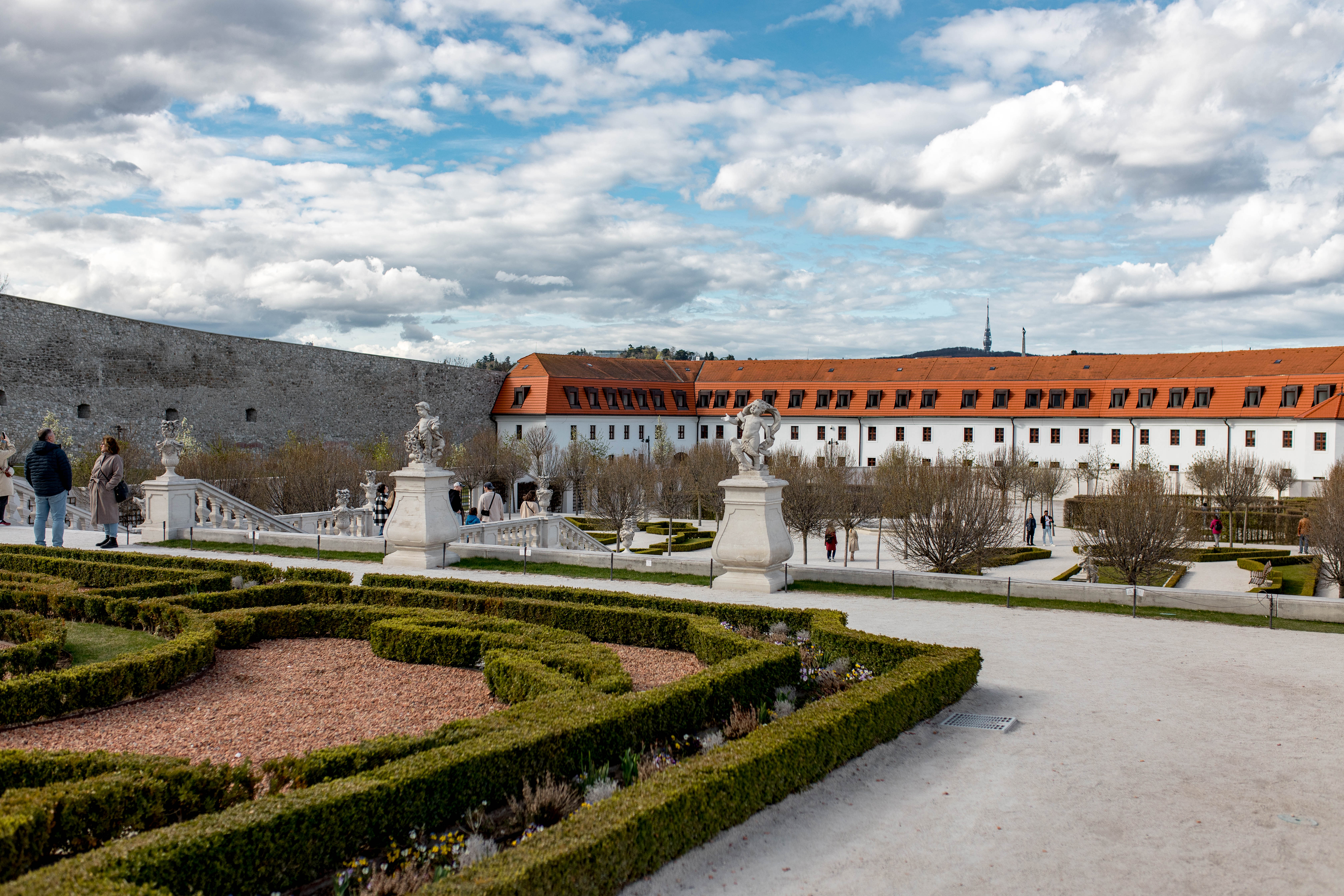 Bratislava 354