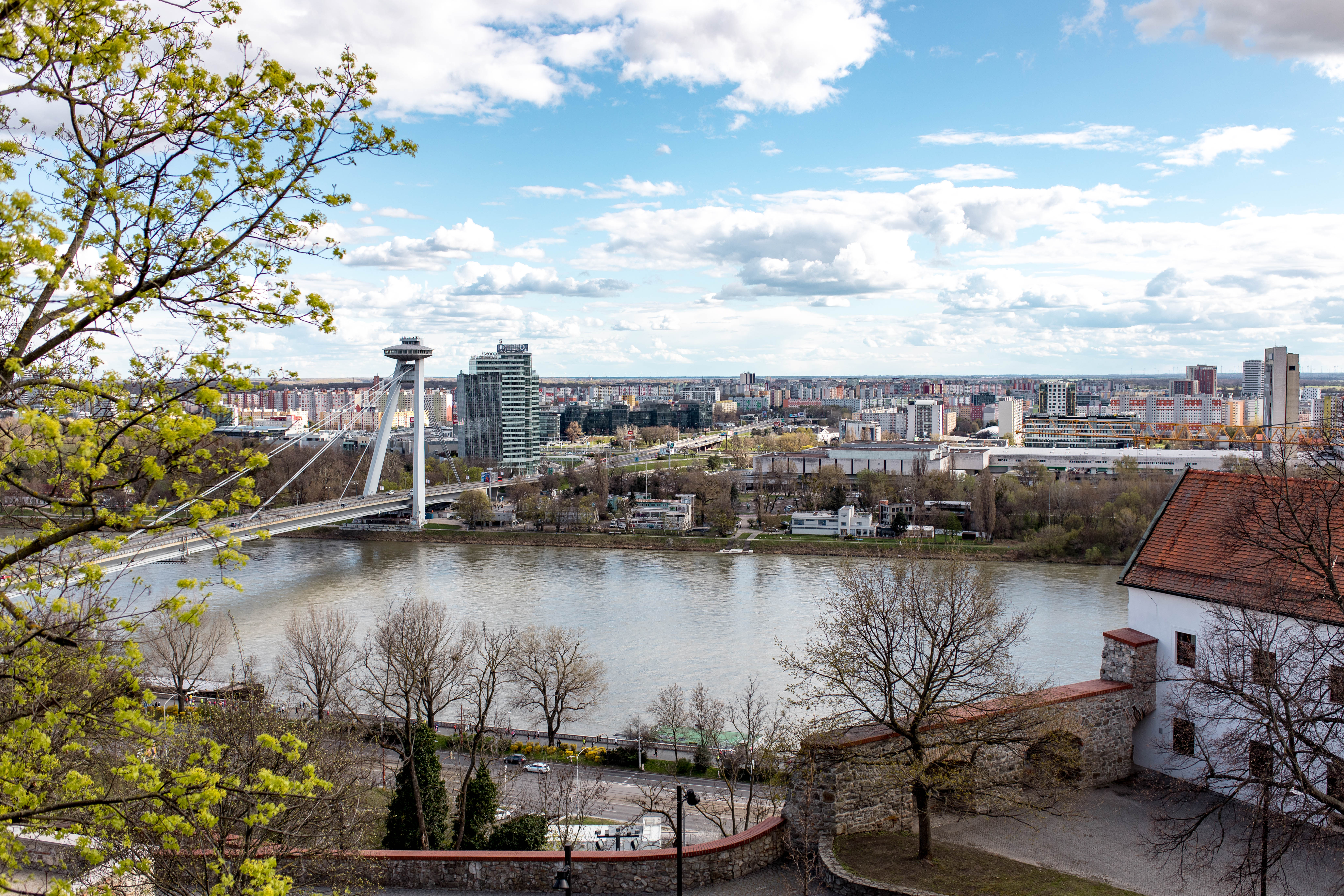 Bratislava 359