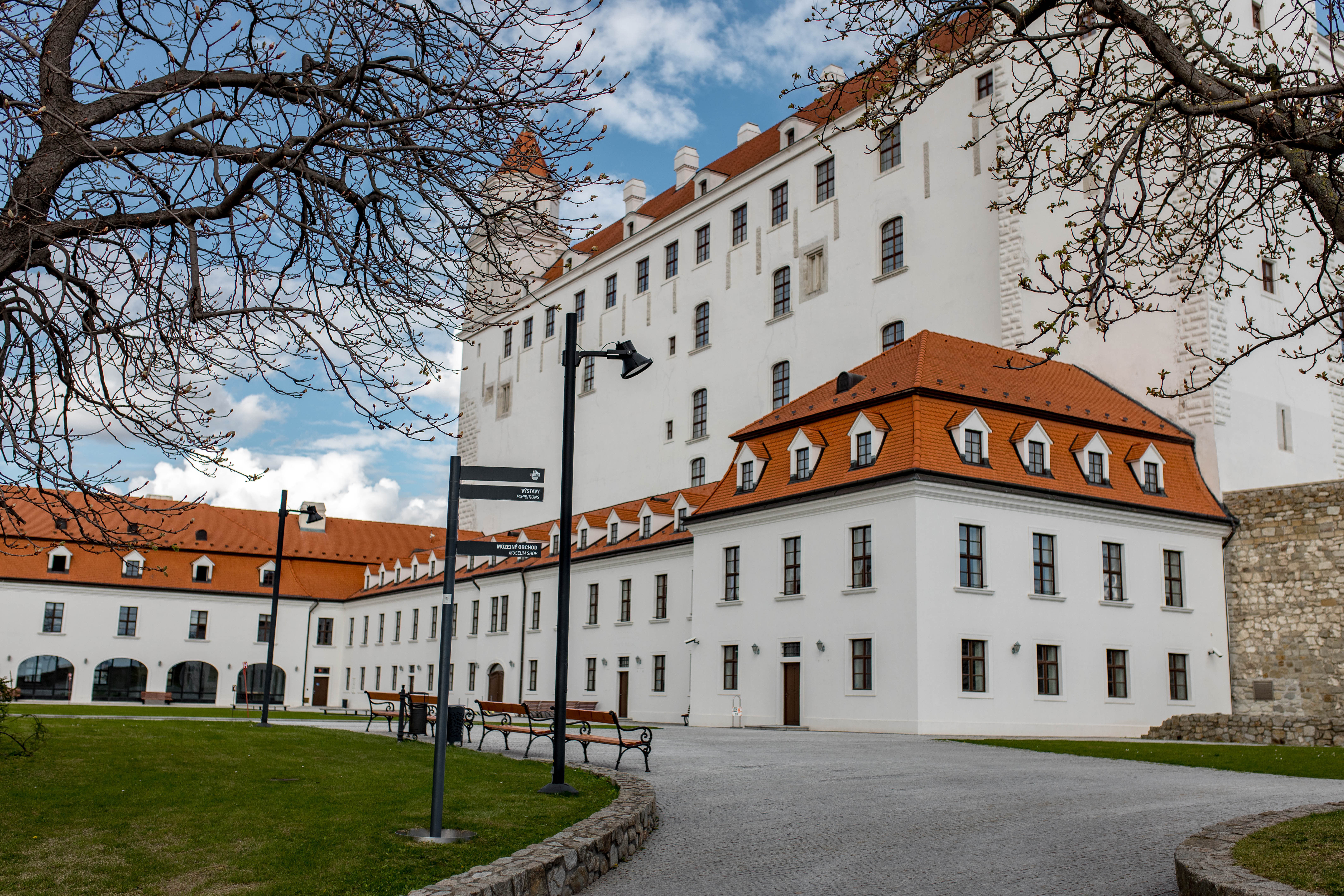 Bratislava 377