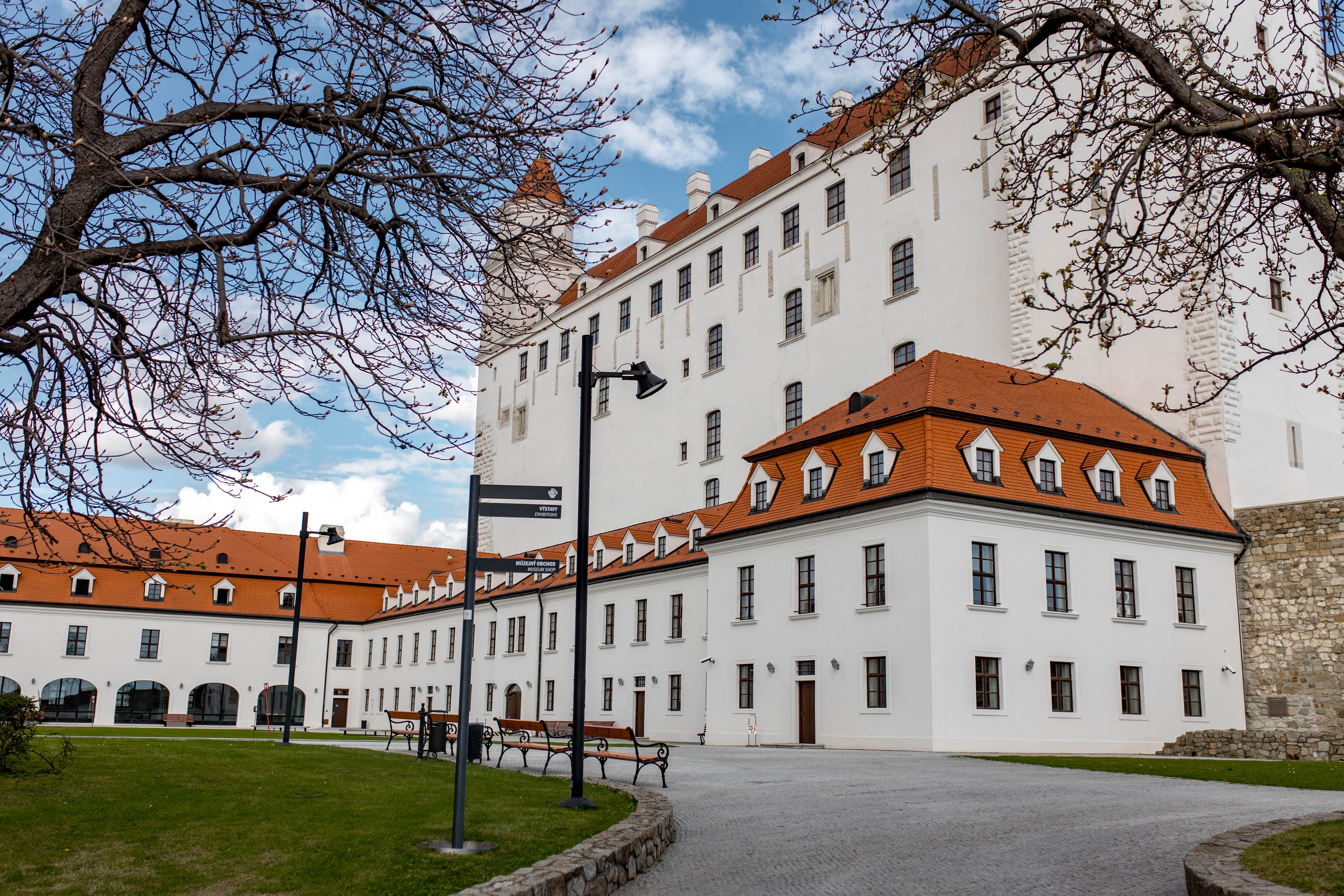 Bratislava 378
