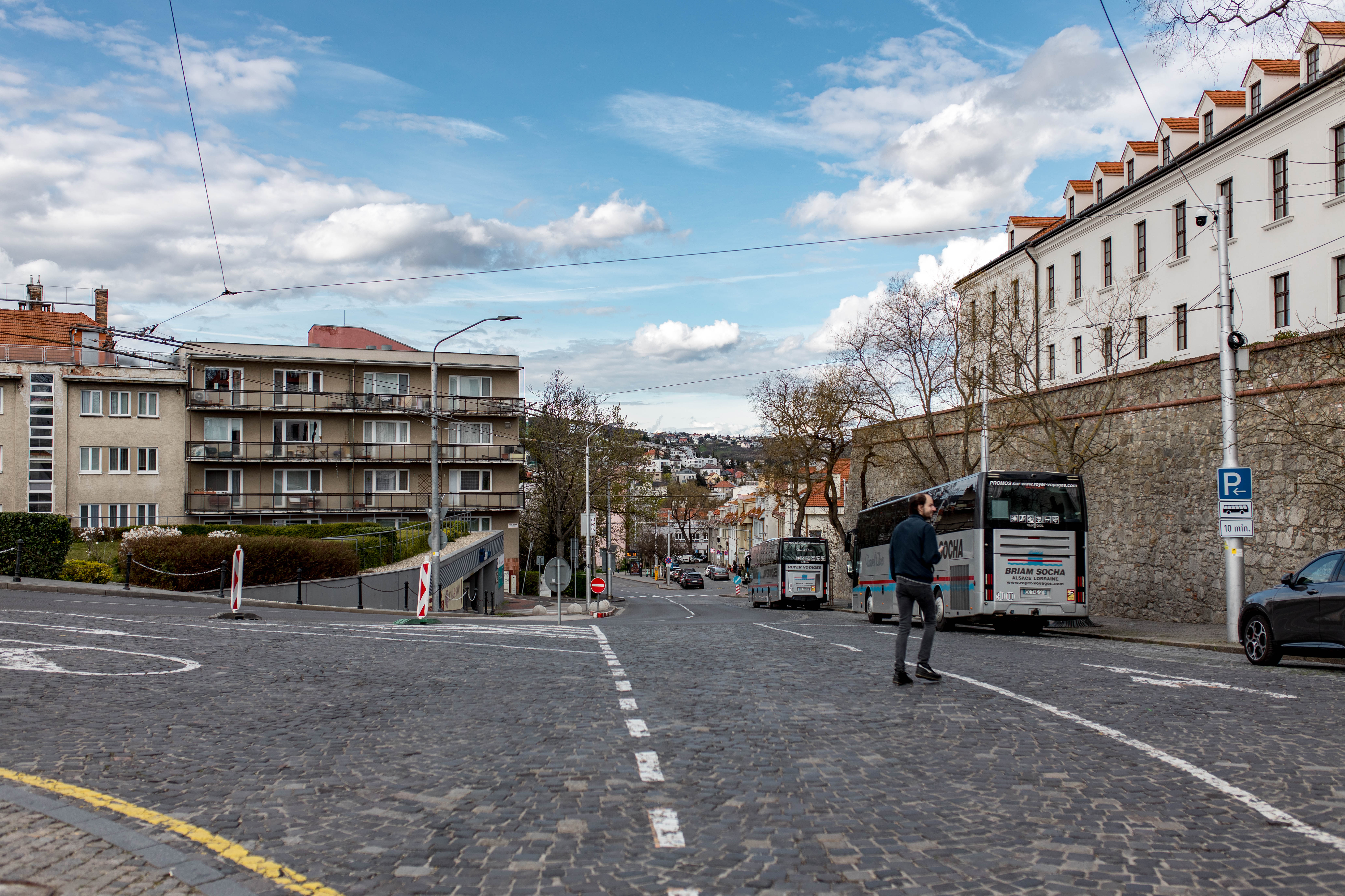 Bratislava 382