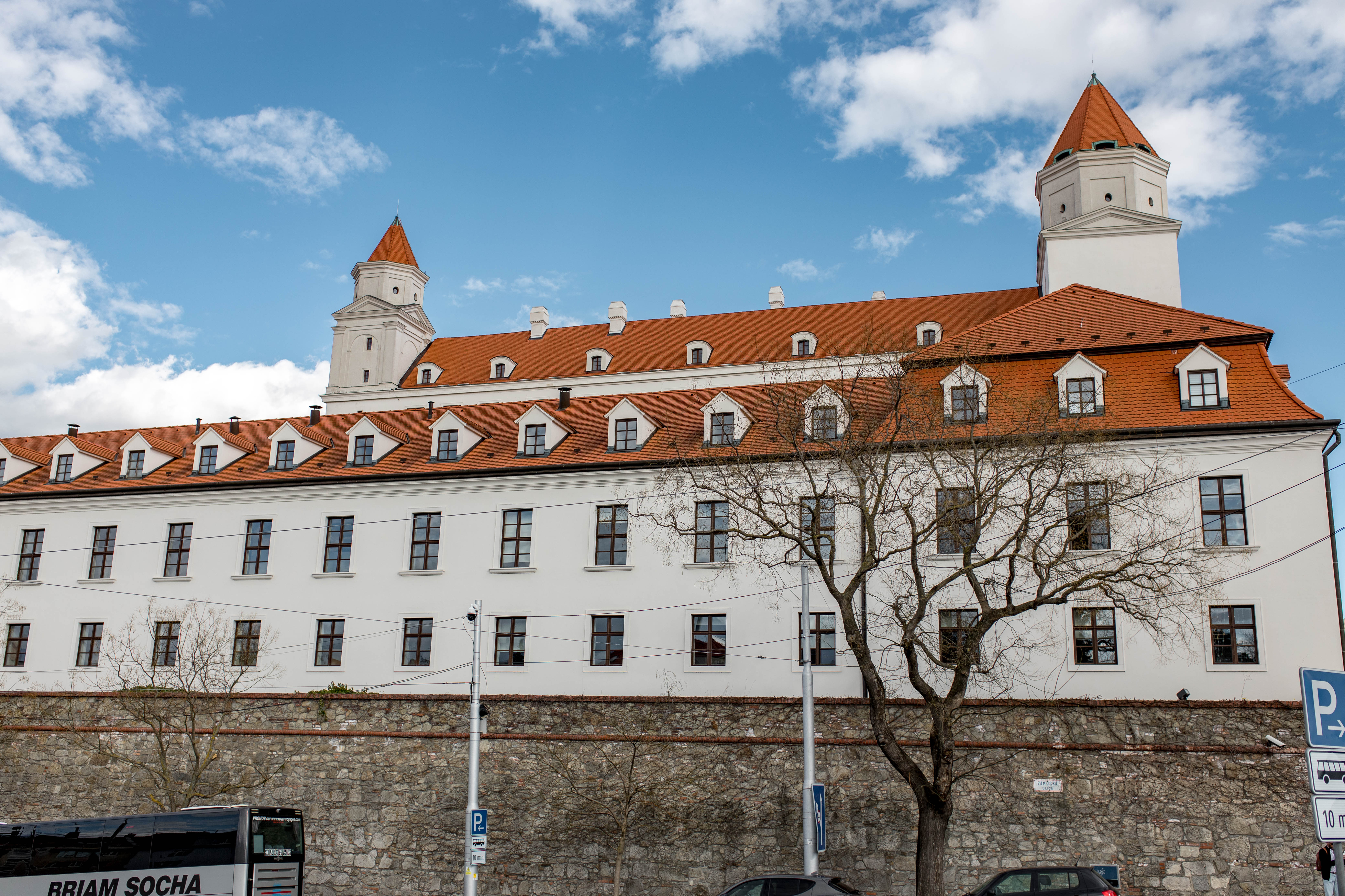Bratislava 383
