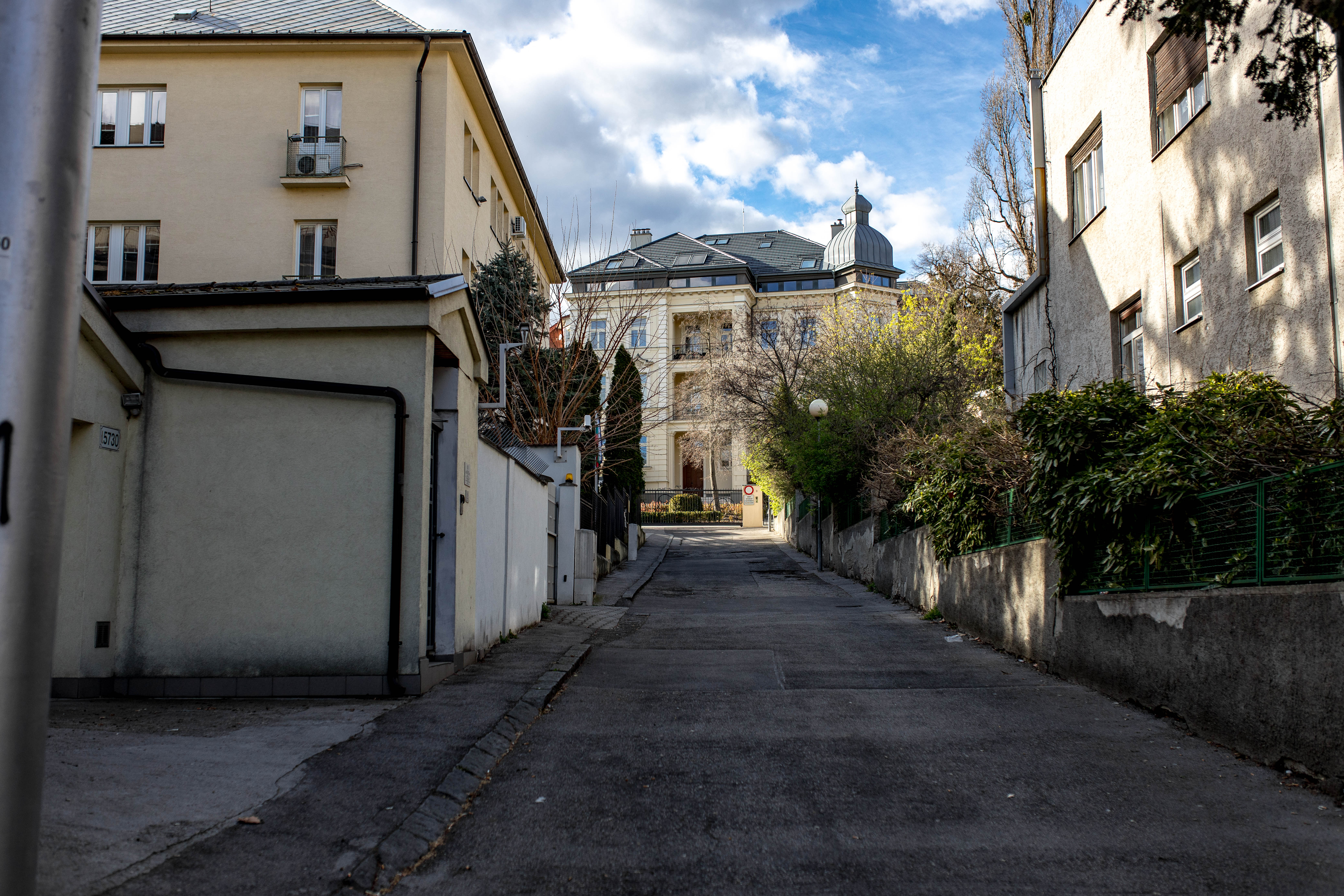 Bratislava 424