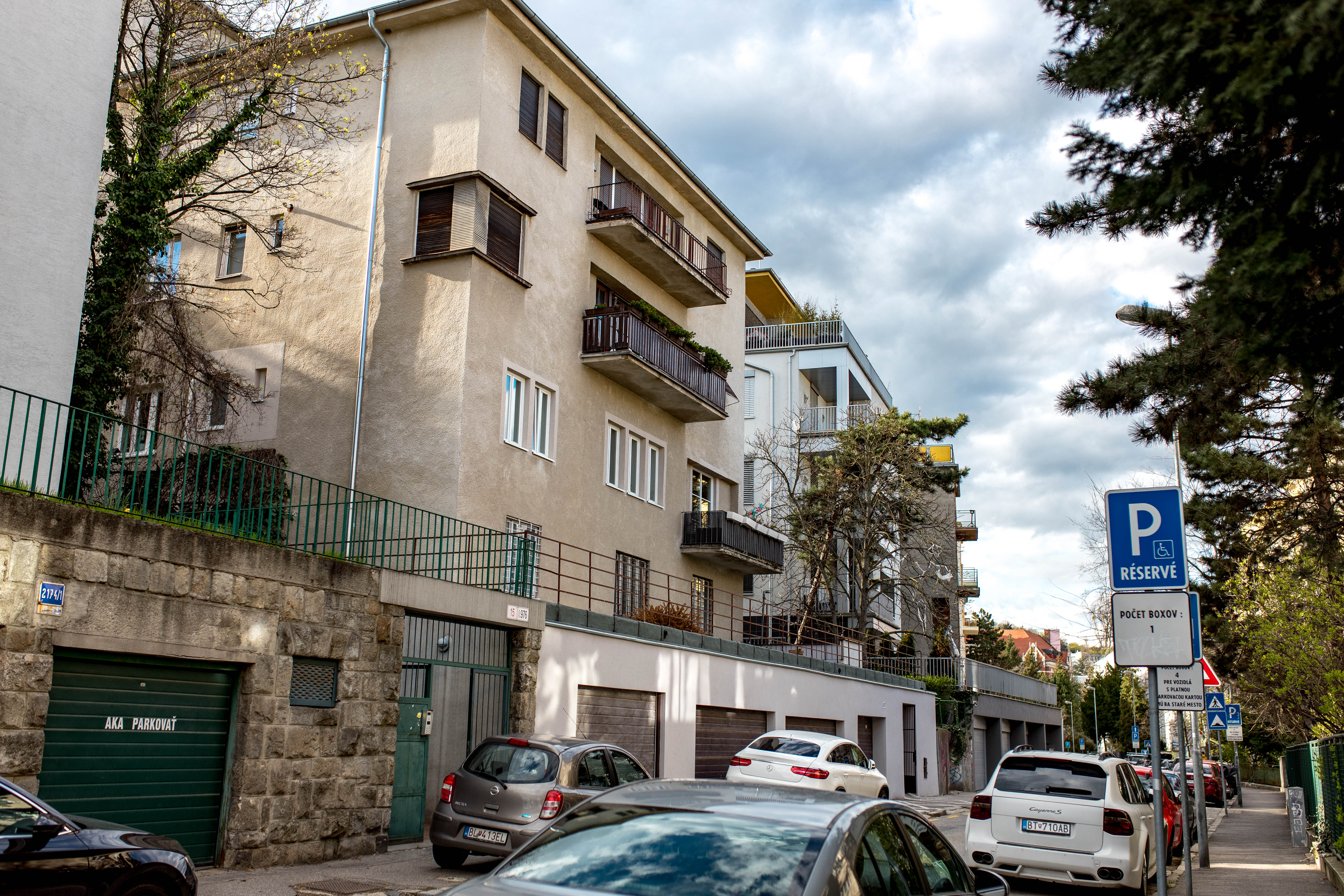 Bratislava 451