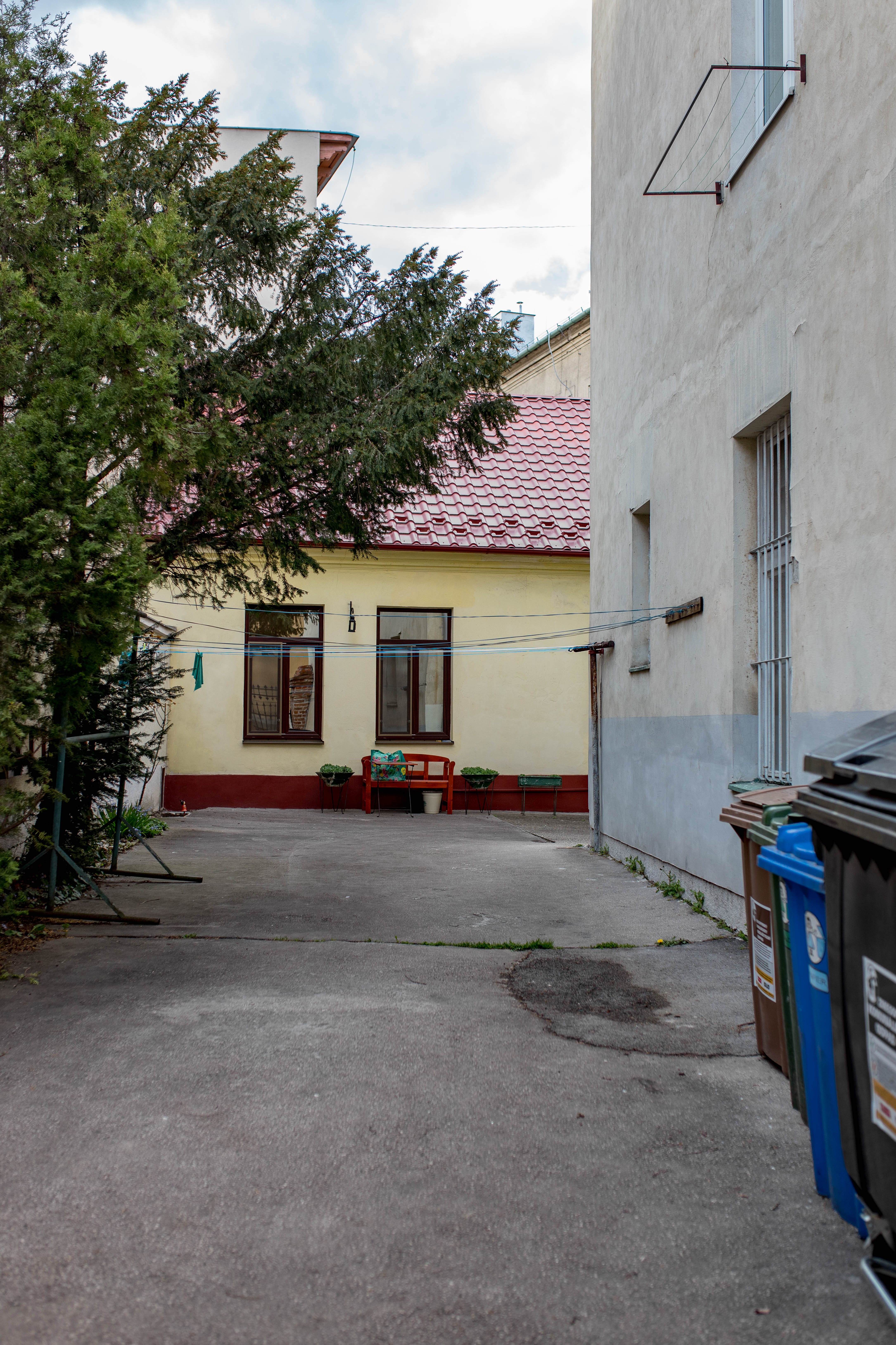 Bratislava 457