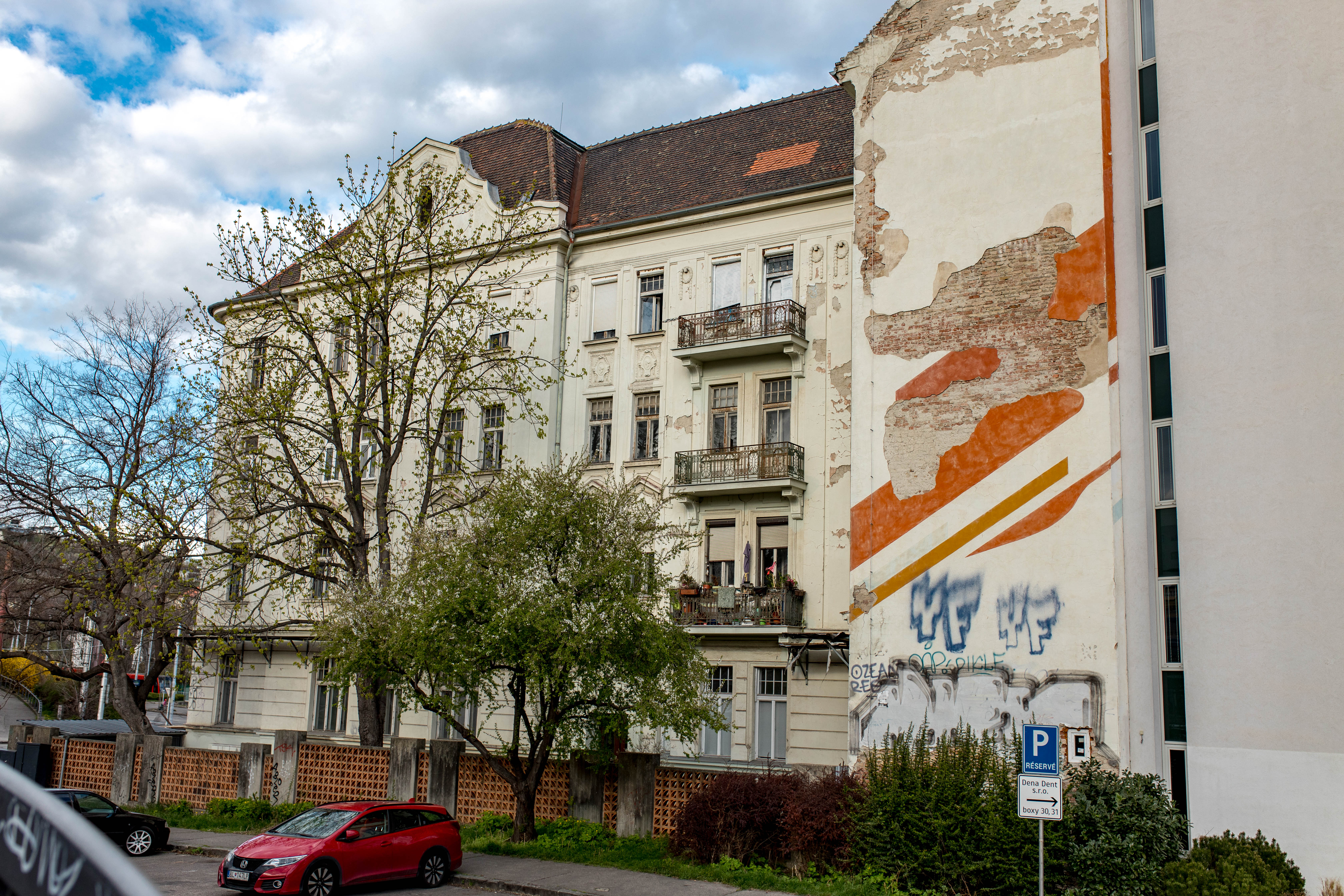 Bratislava 459
