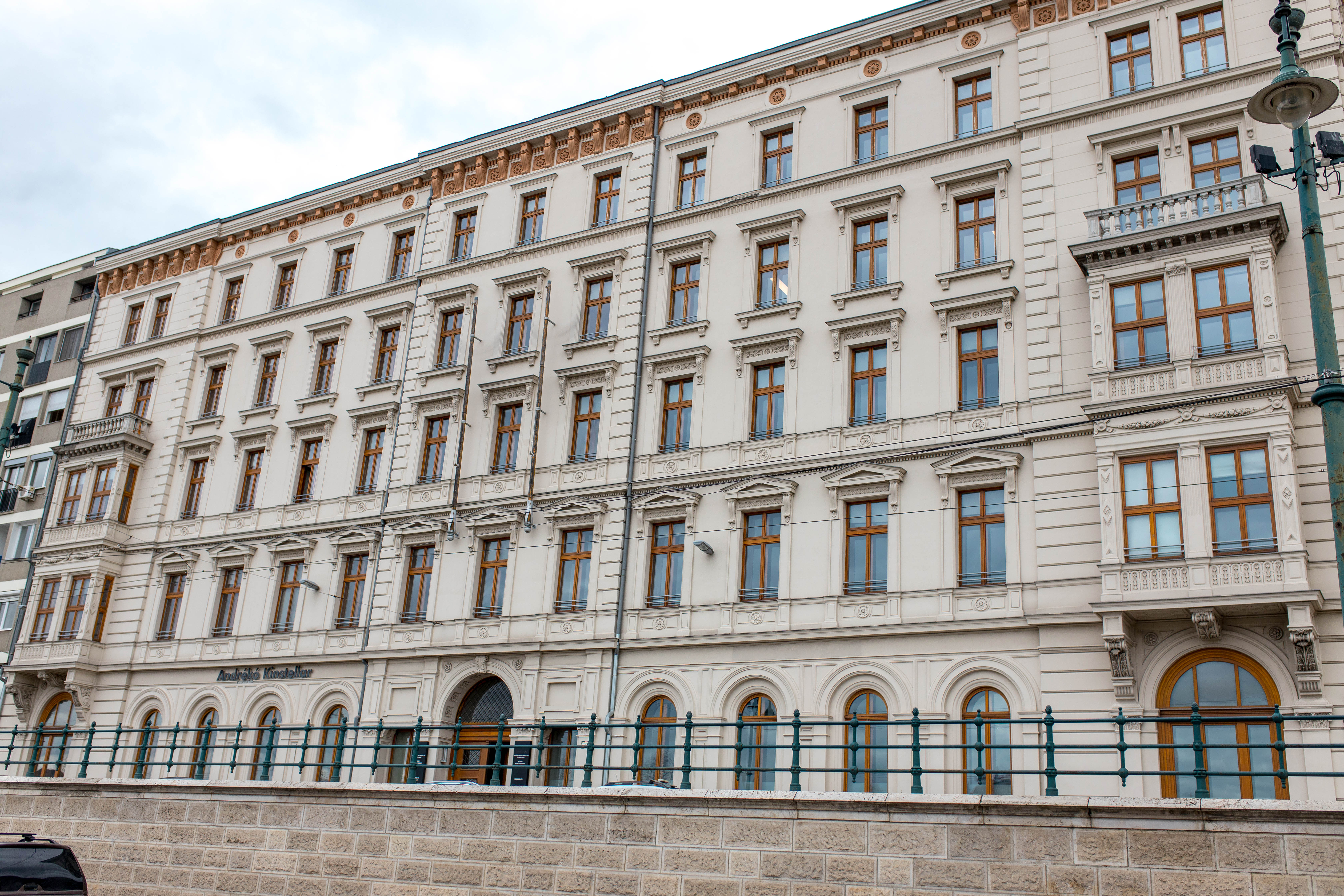 Budapest 229