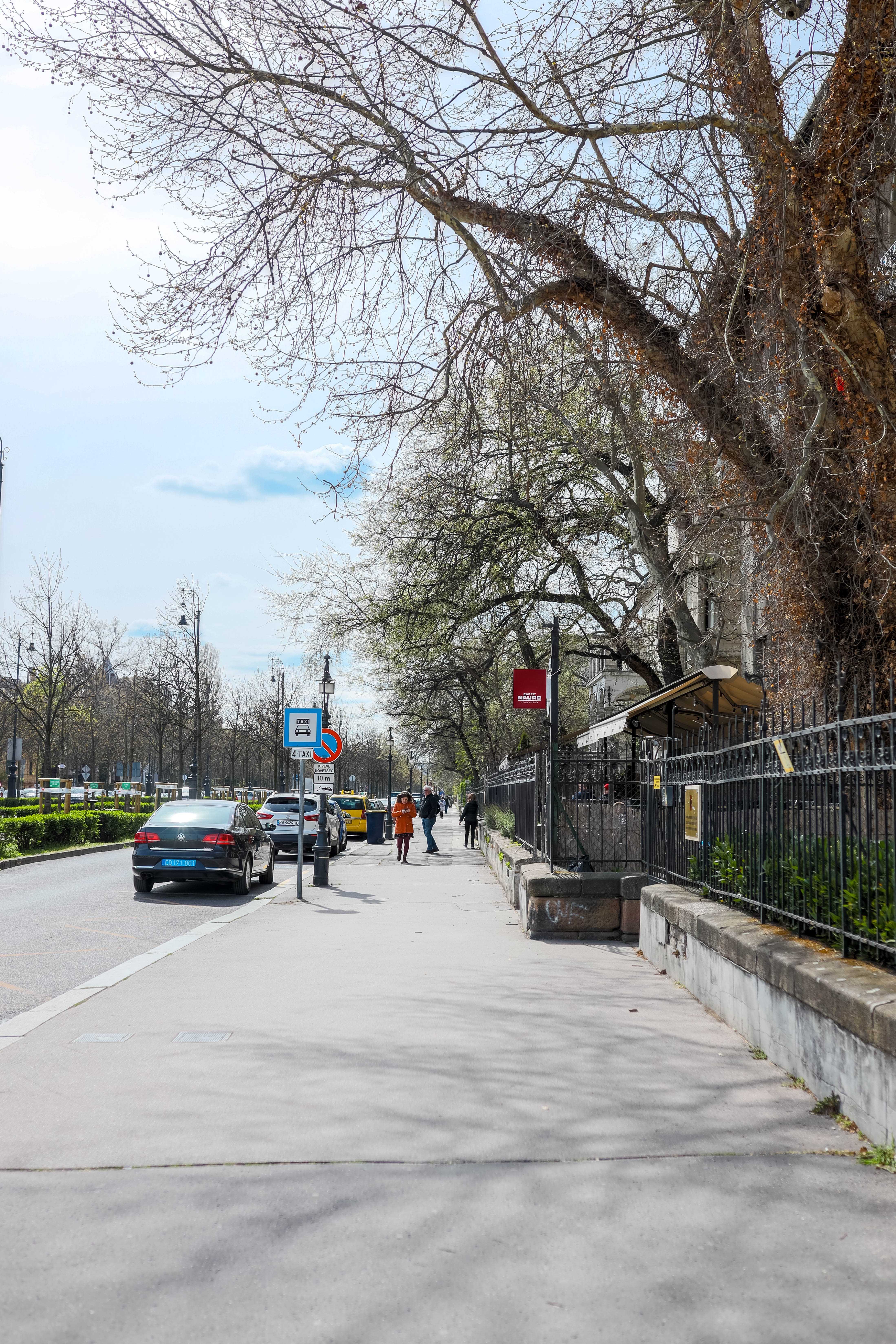 Budapest 813