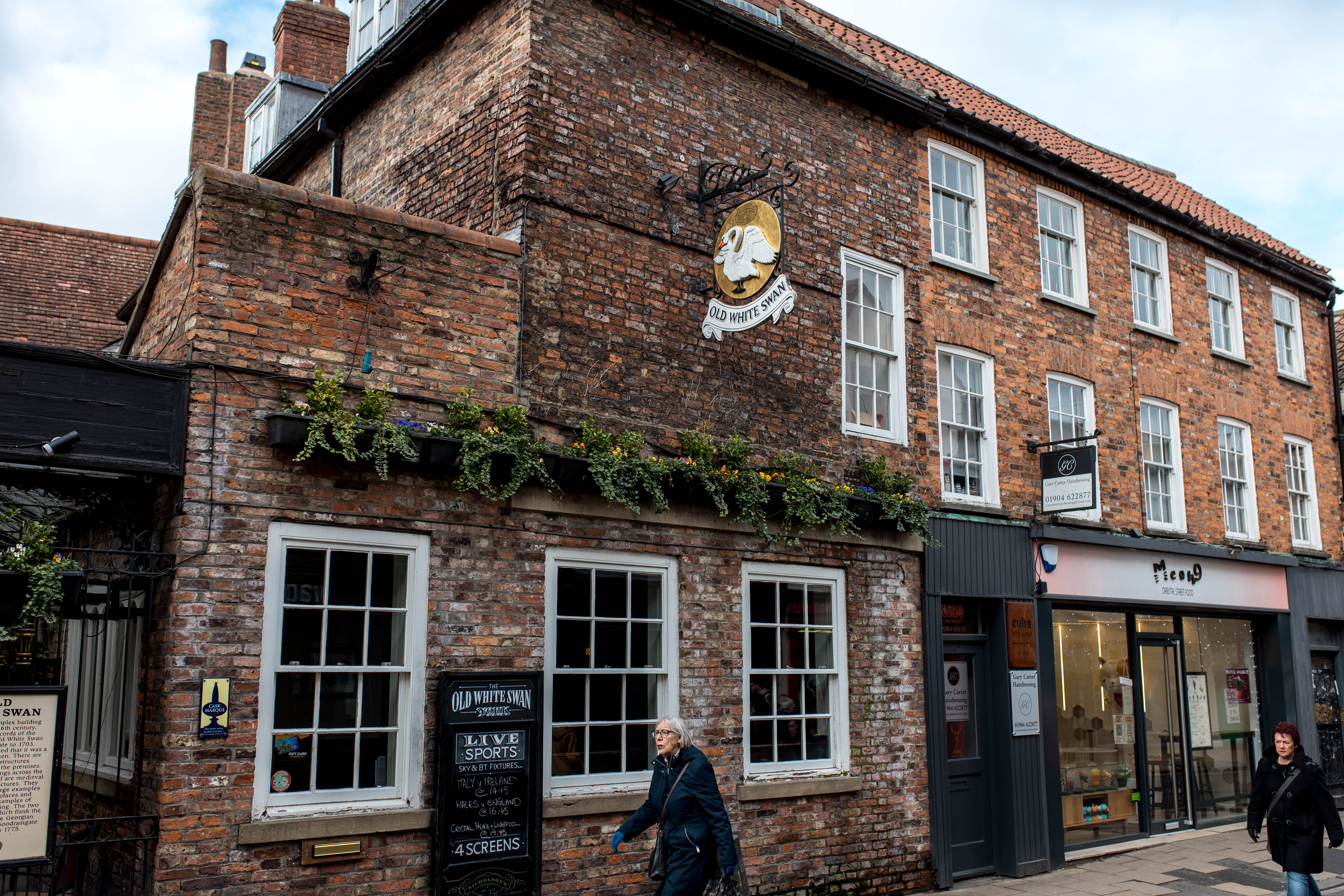 York 152