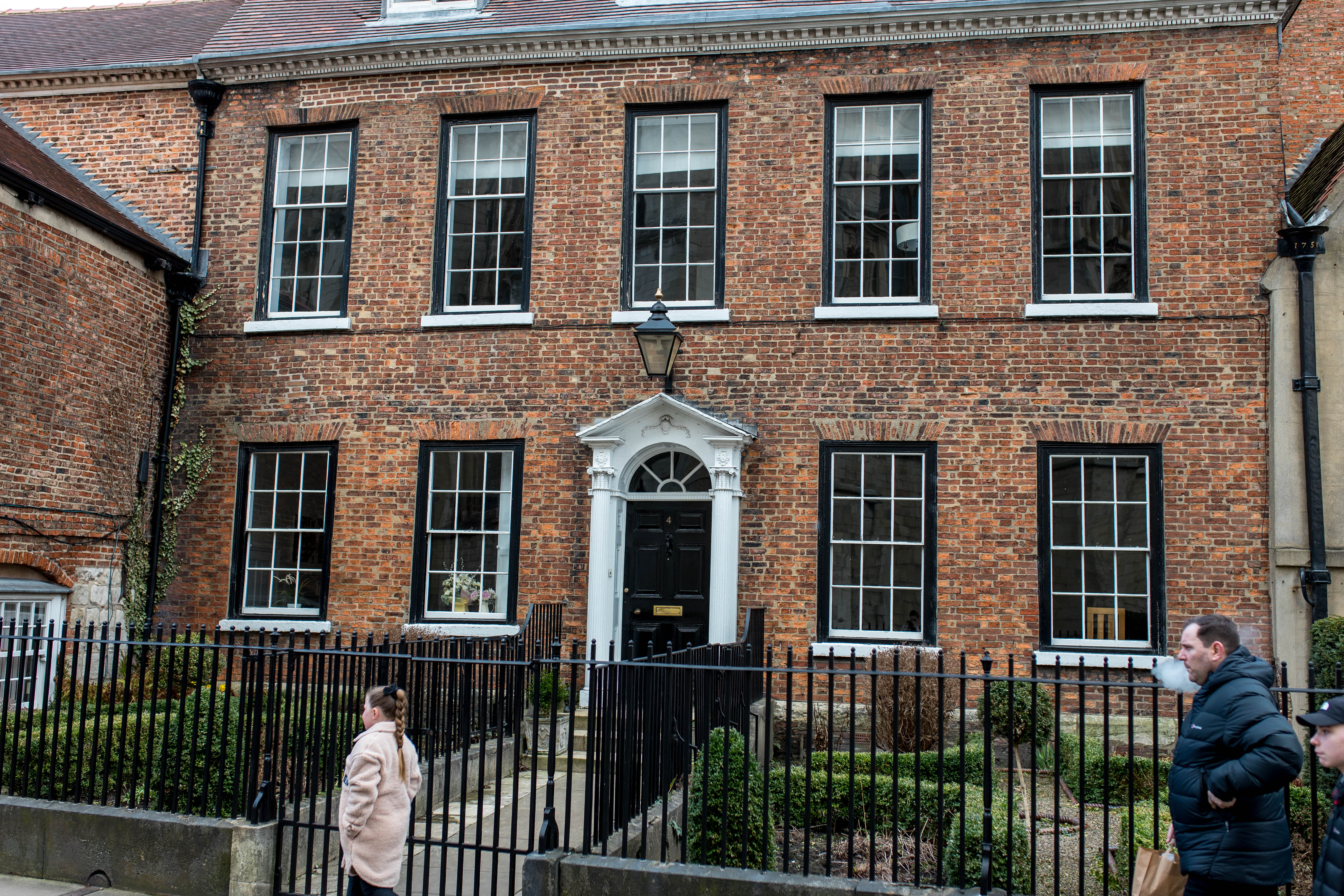 York 172