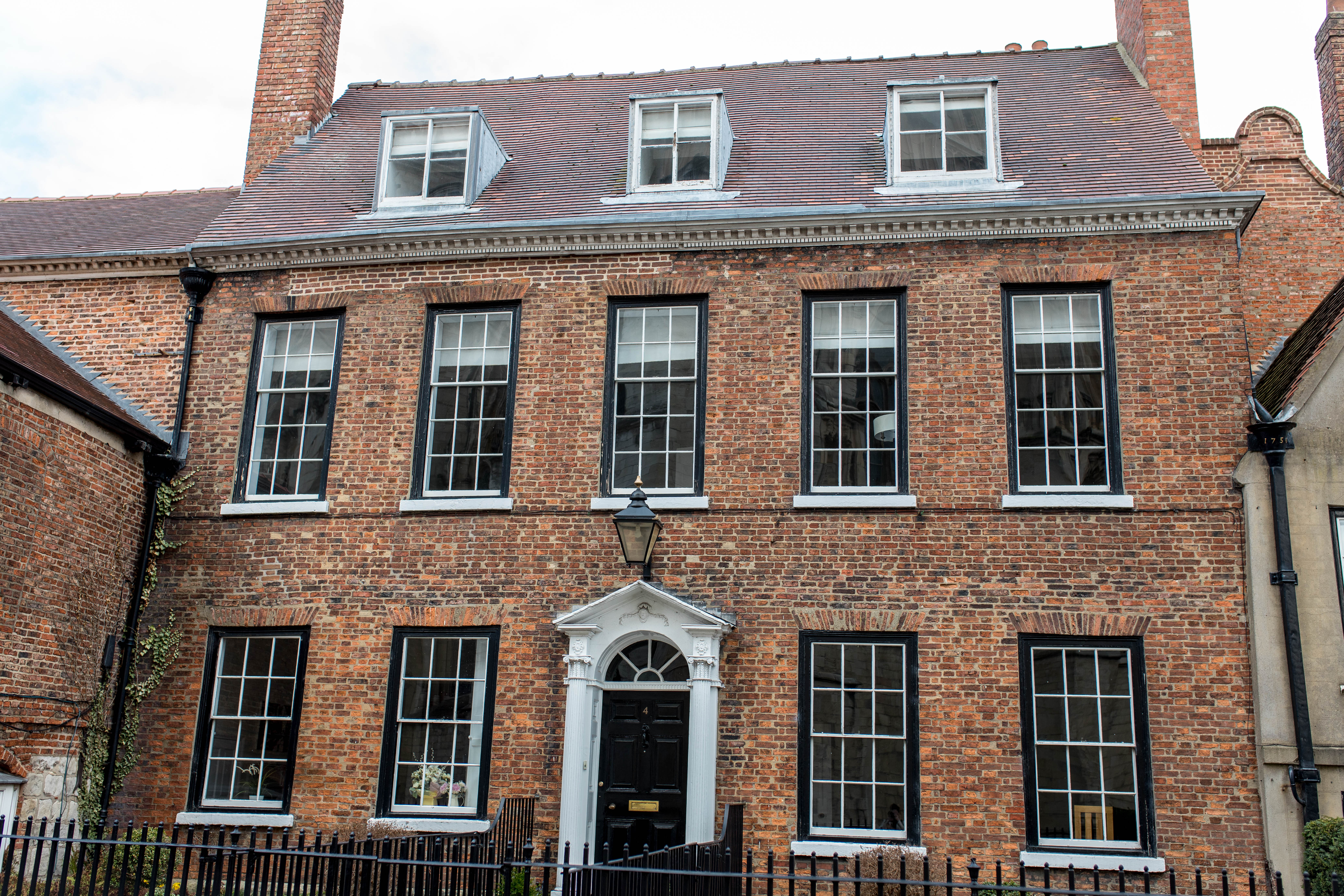 York 174