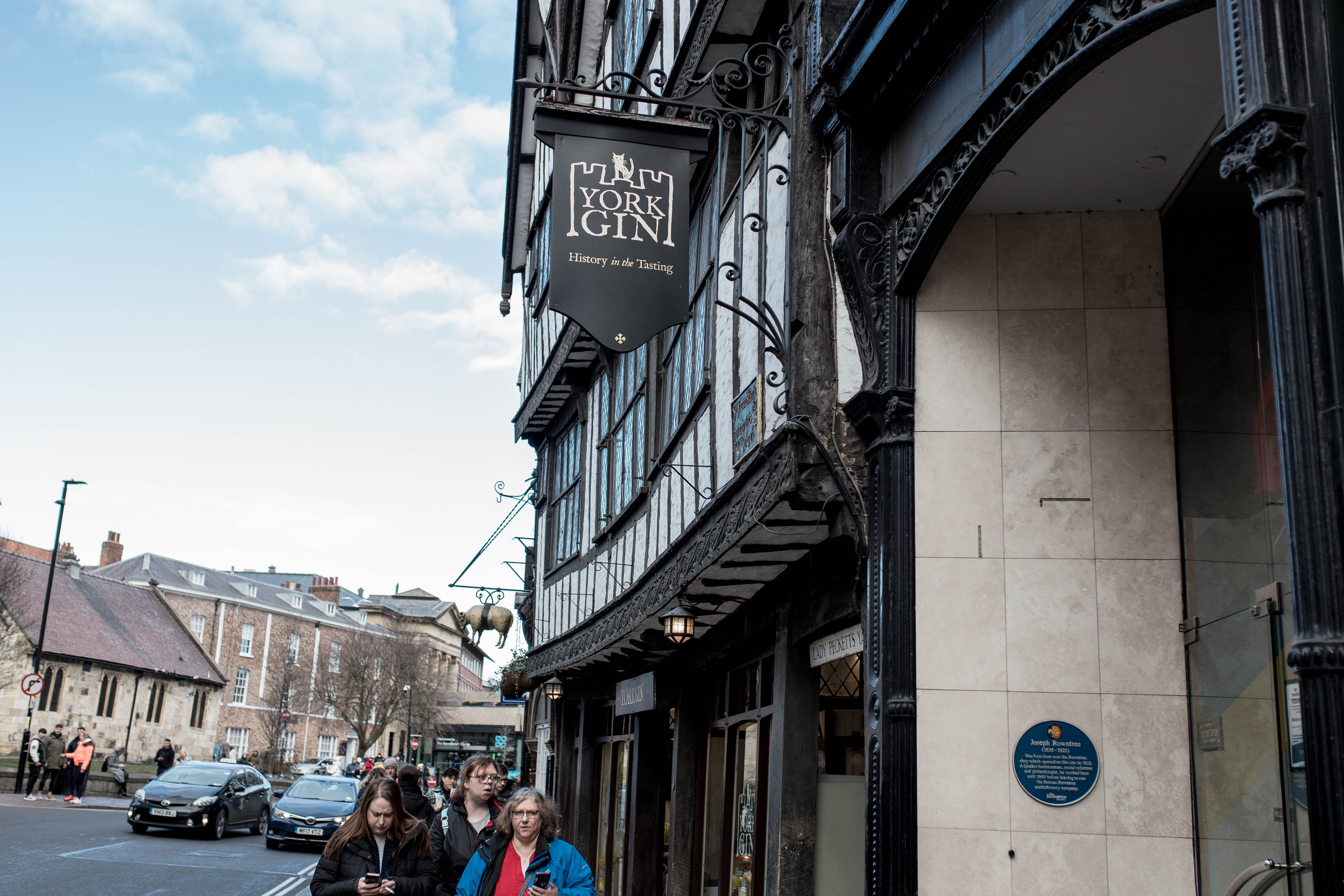 York 253