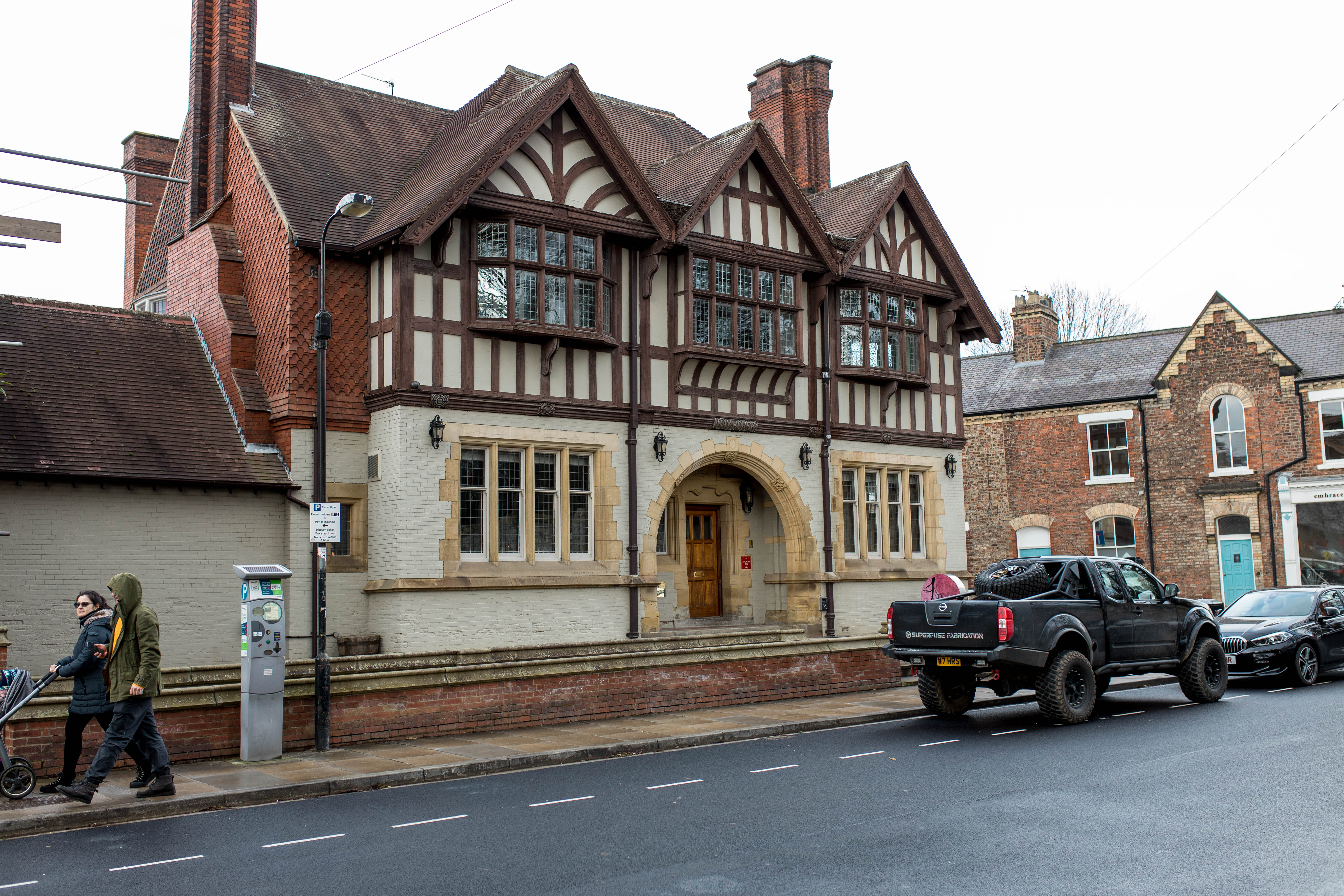 York 487