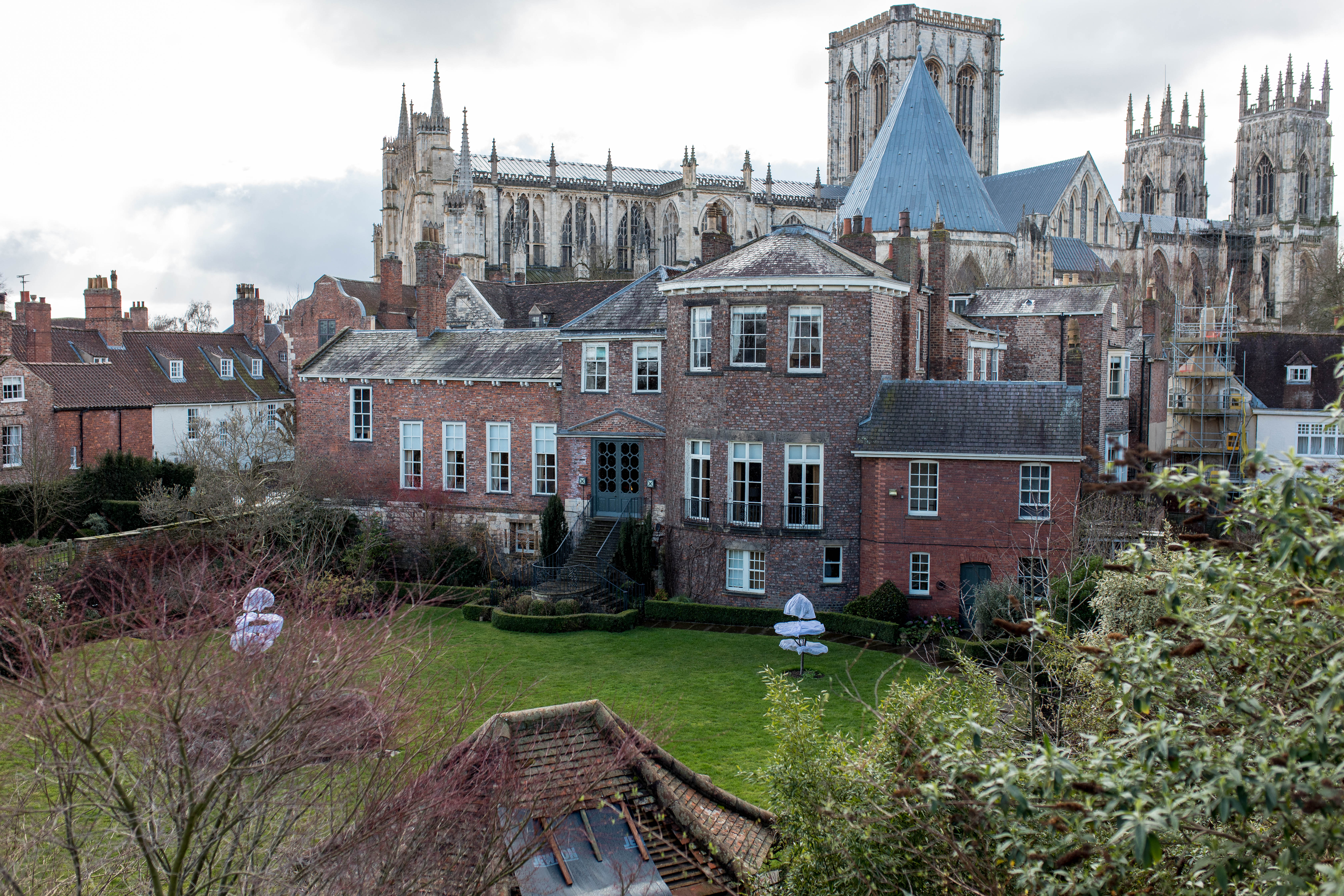 York 551